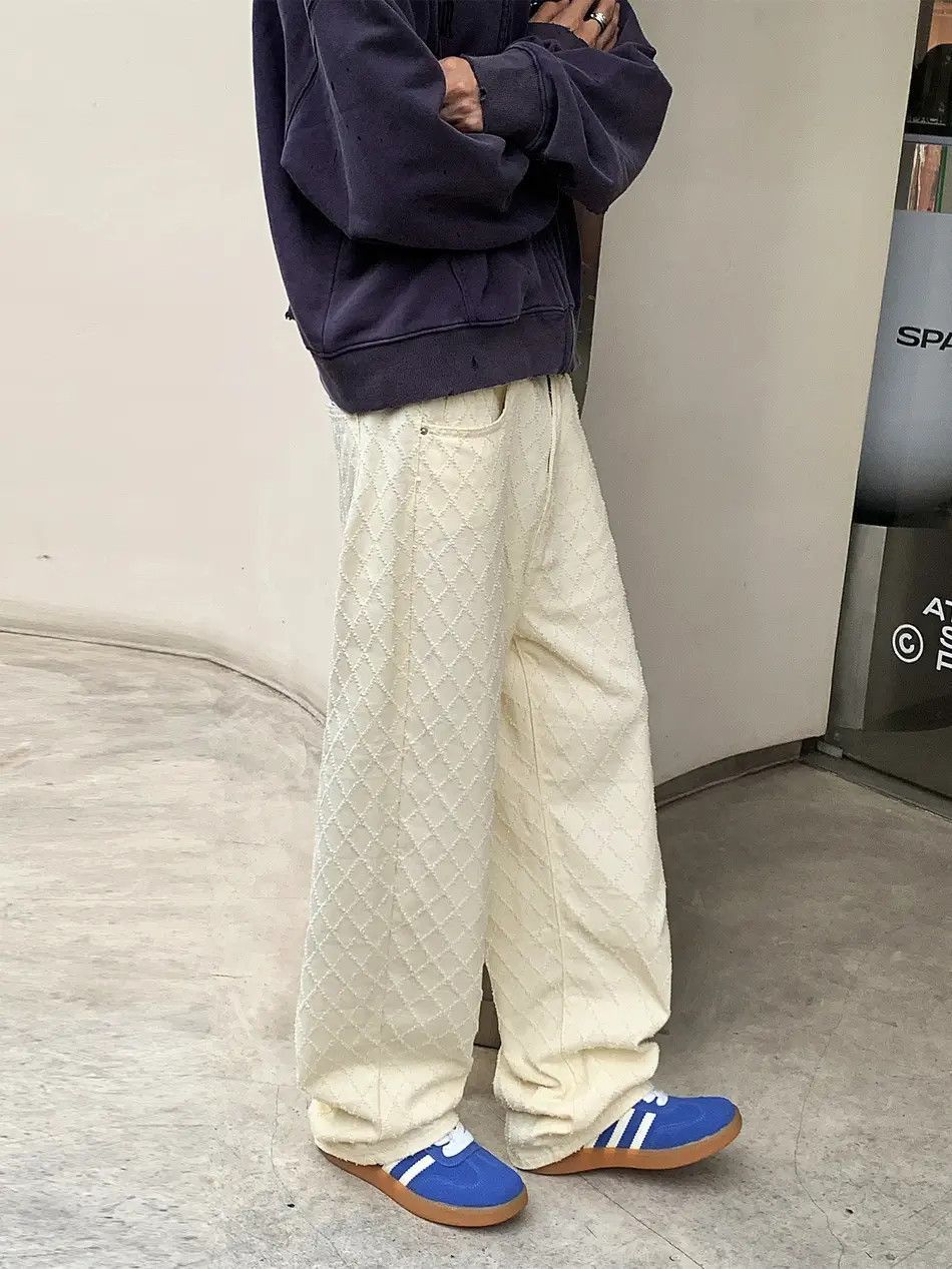 Retro loose apricot jacquard jeans