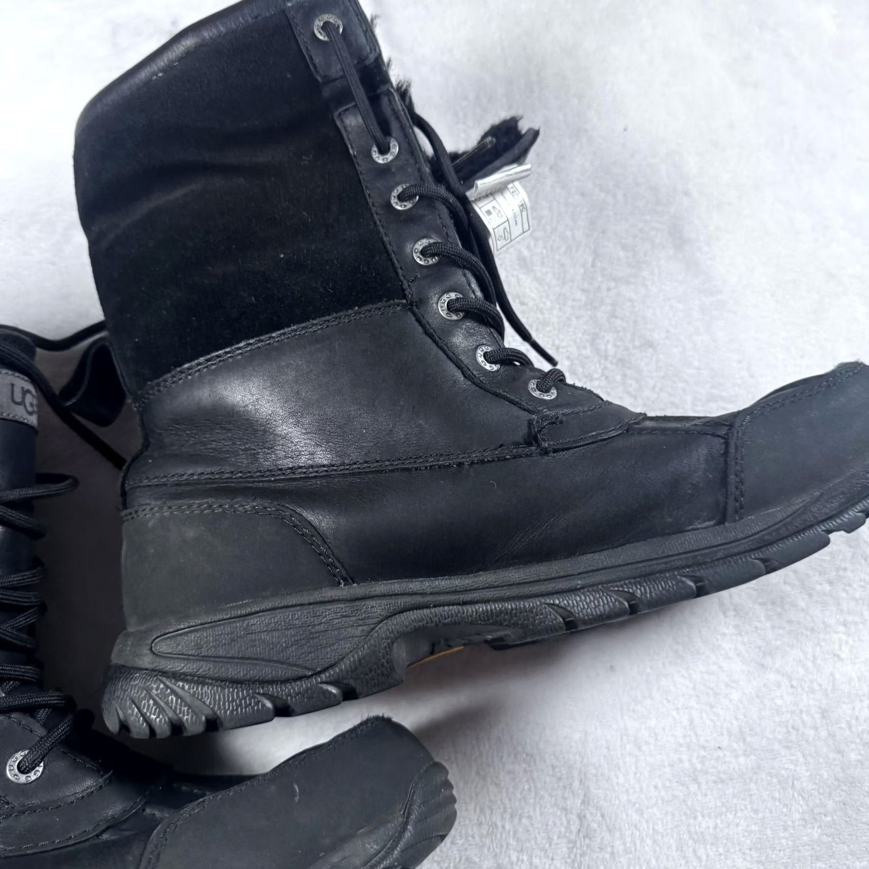 Ugg UGG Snow Boots Mens 10 Black Leather Waterproof Shearling Lined Vibram Boots Size US 10 / EU 43 - 3 Thumbnail