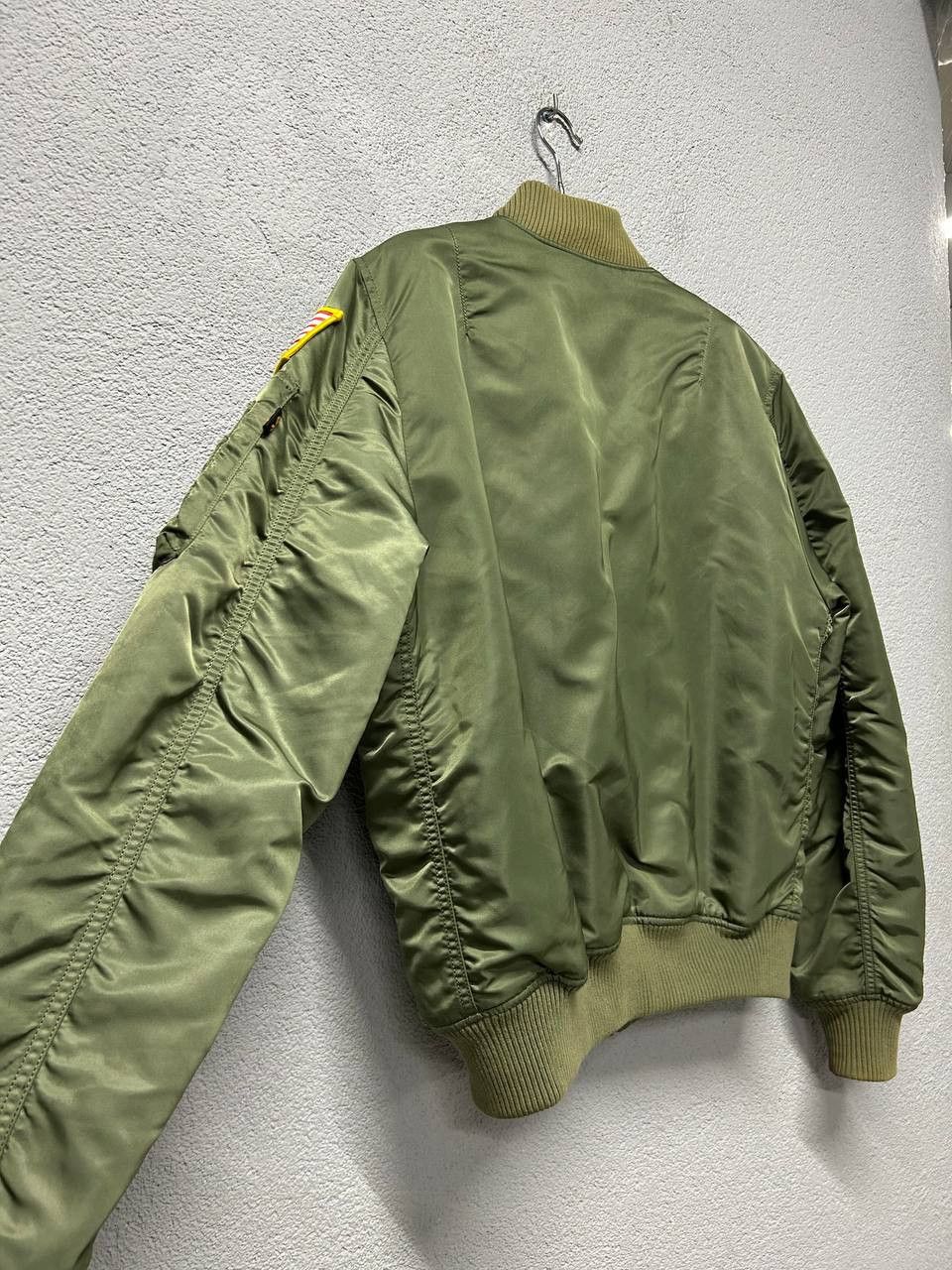 Alpha Industries Alpha Industries NASA mens bomber jacket size M Size US M / EU 48-50 / 2 - 20 Thumbnail