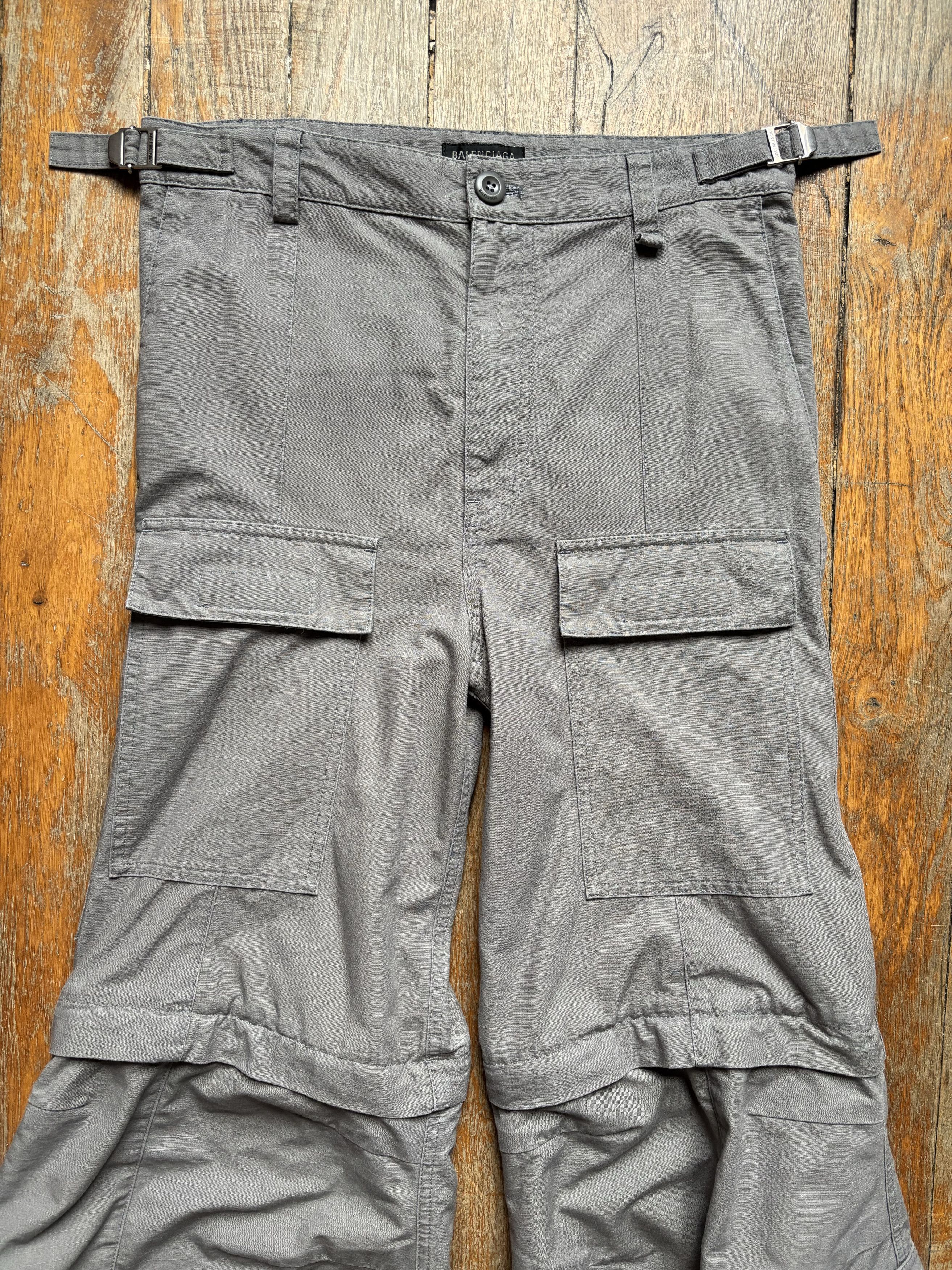 Balenciaga FW23 Flared Cargo Pants Size US 28 / EU 44 - 2 Thumbnail