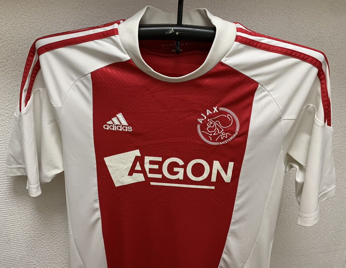 Adidas Adidas Ajax soccer jersey vintage M size white 2010 Size US M / EU 48-50 / 2 - 10 Thumbnail