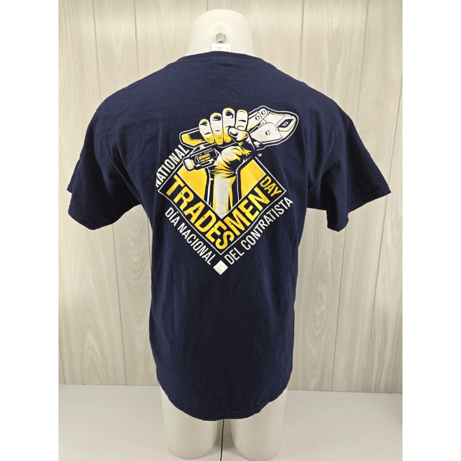 Fruit Of The Loom VINTAGE Irwin Tools T Shirt LARGE Blue National Tradesmen Day Workwear Men Shirt Short Sleeve Cotton Logo 2000s Size US L / EU 52-54 / 3 - 2 Thumbnail