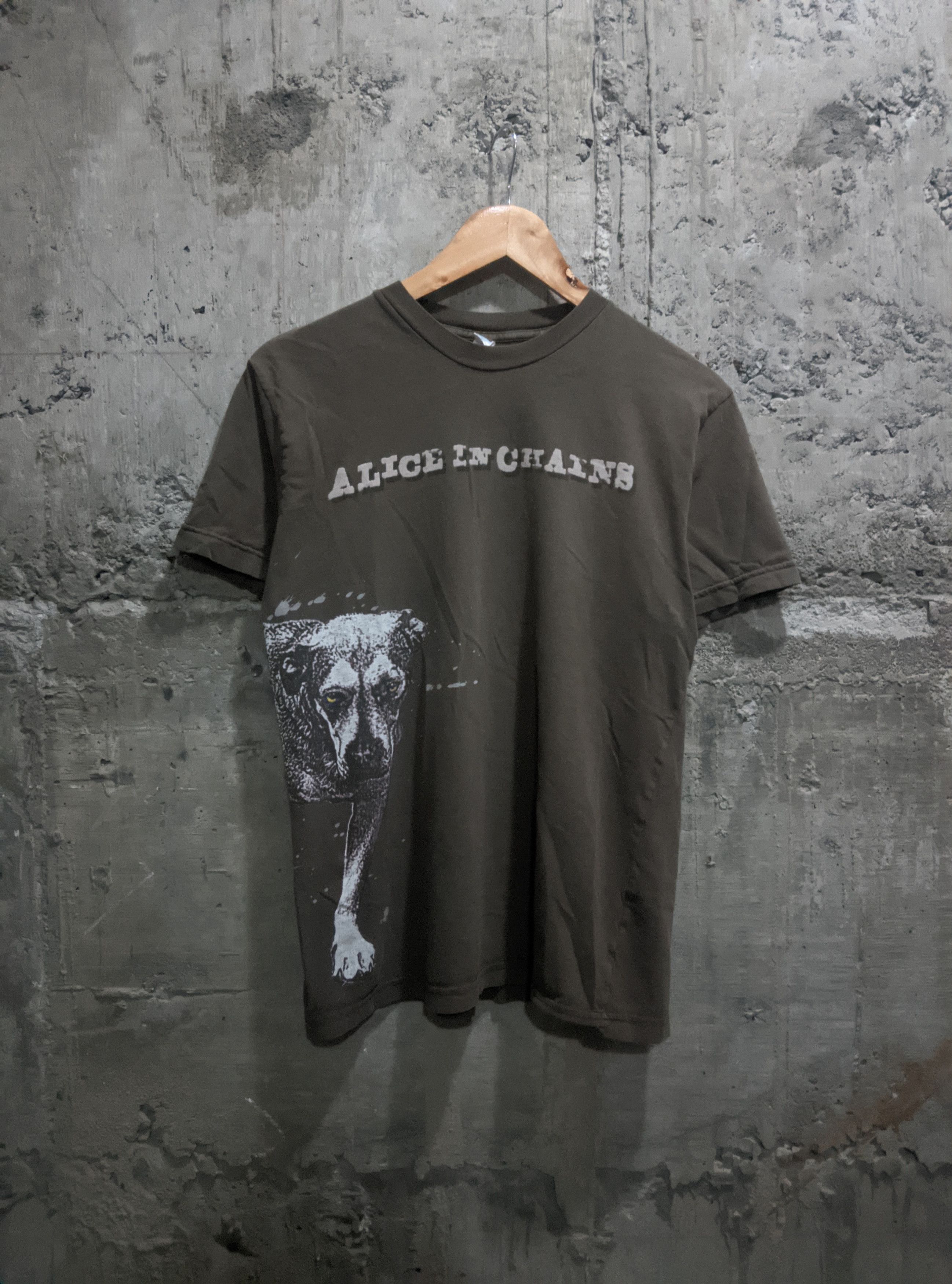 Band Tees Vintage 2006 Alice in chains rare trípod dog grunge metal Size US M / EU 48-50 / 2 - 1 Thumbnail