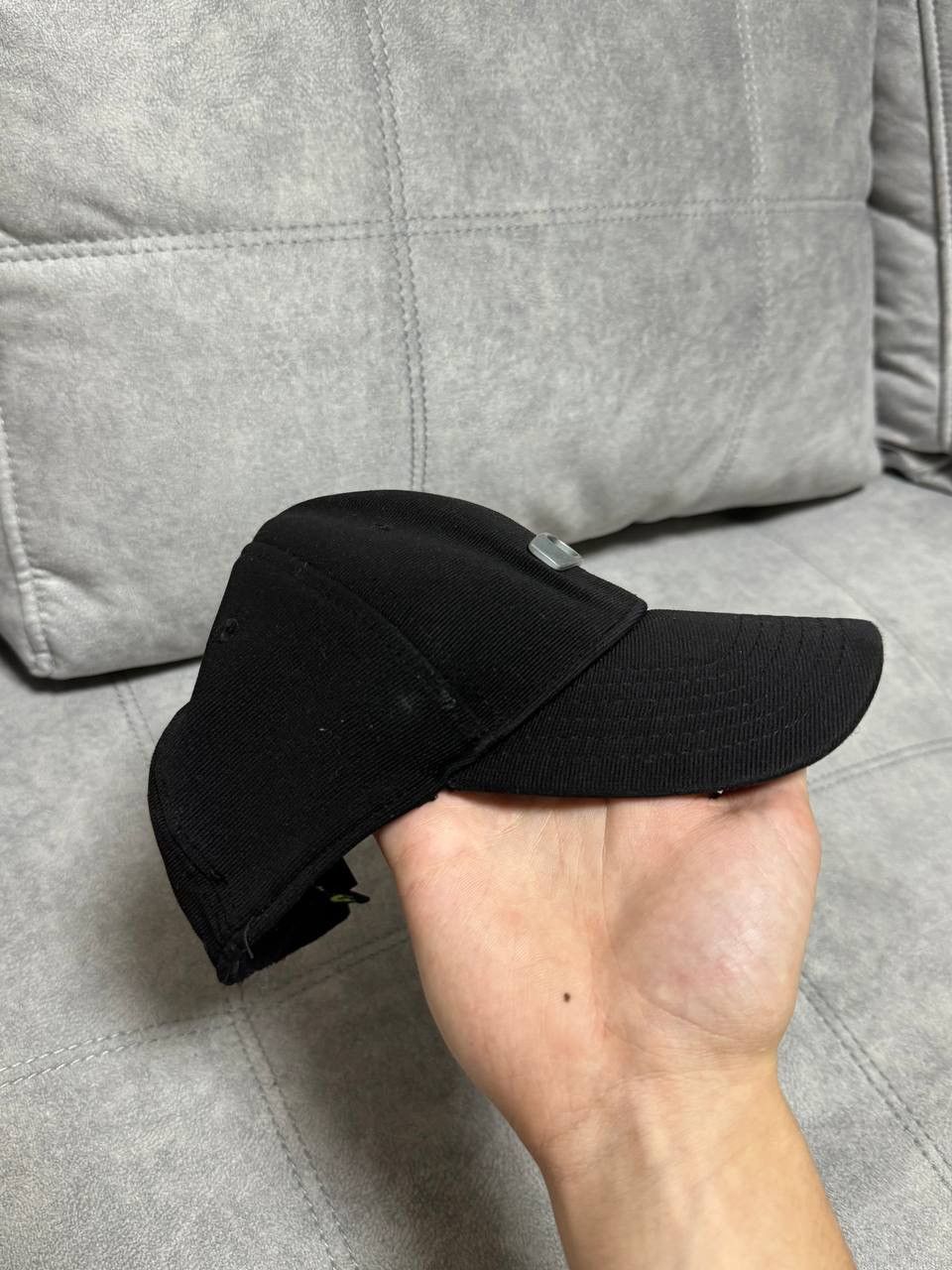 Oakley Vintage Oakley Metal Logo Black Cap Hat Retro Size 30 - 5 Thumbnail