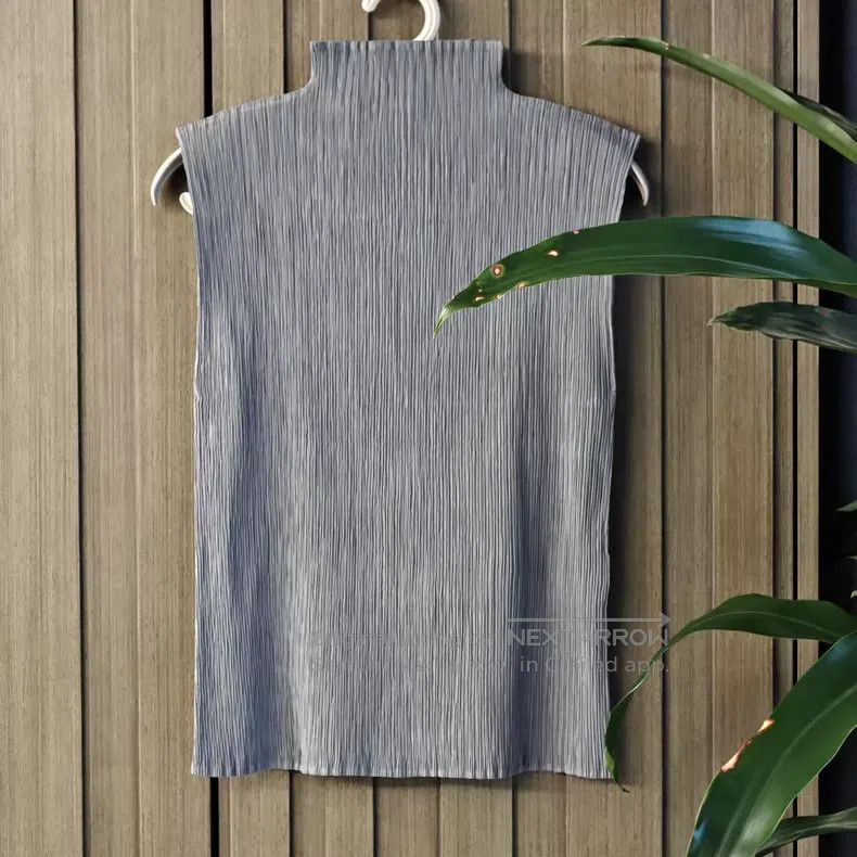 Issey Miyake Gray Toothpick Pleated Top