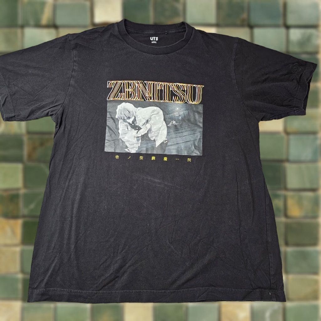 Uniqlo Zenitsu Shirt Uniqlo T-Shirt Adult L Black Graphic Print Crewneck Men Anime Art 60s? Size US L / EU 52-54 / 3 - 1 Thumbnail