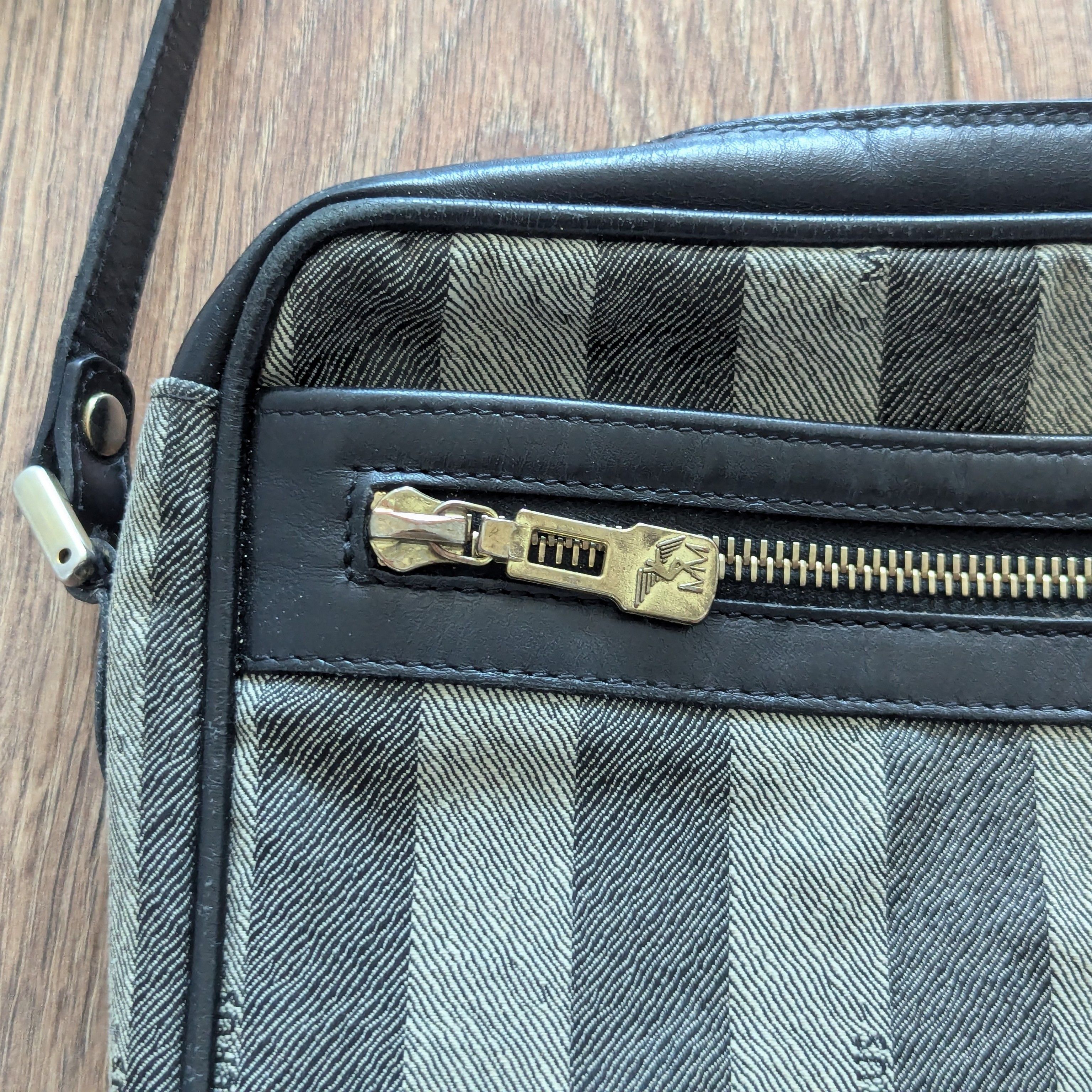 Maison Mollerus Maison Mollerus MM Messenger Small Shoulder Bag Zip Riri Size ONE SIZE - 19 Thumbnail