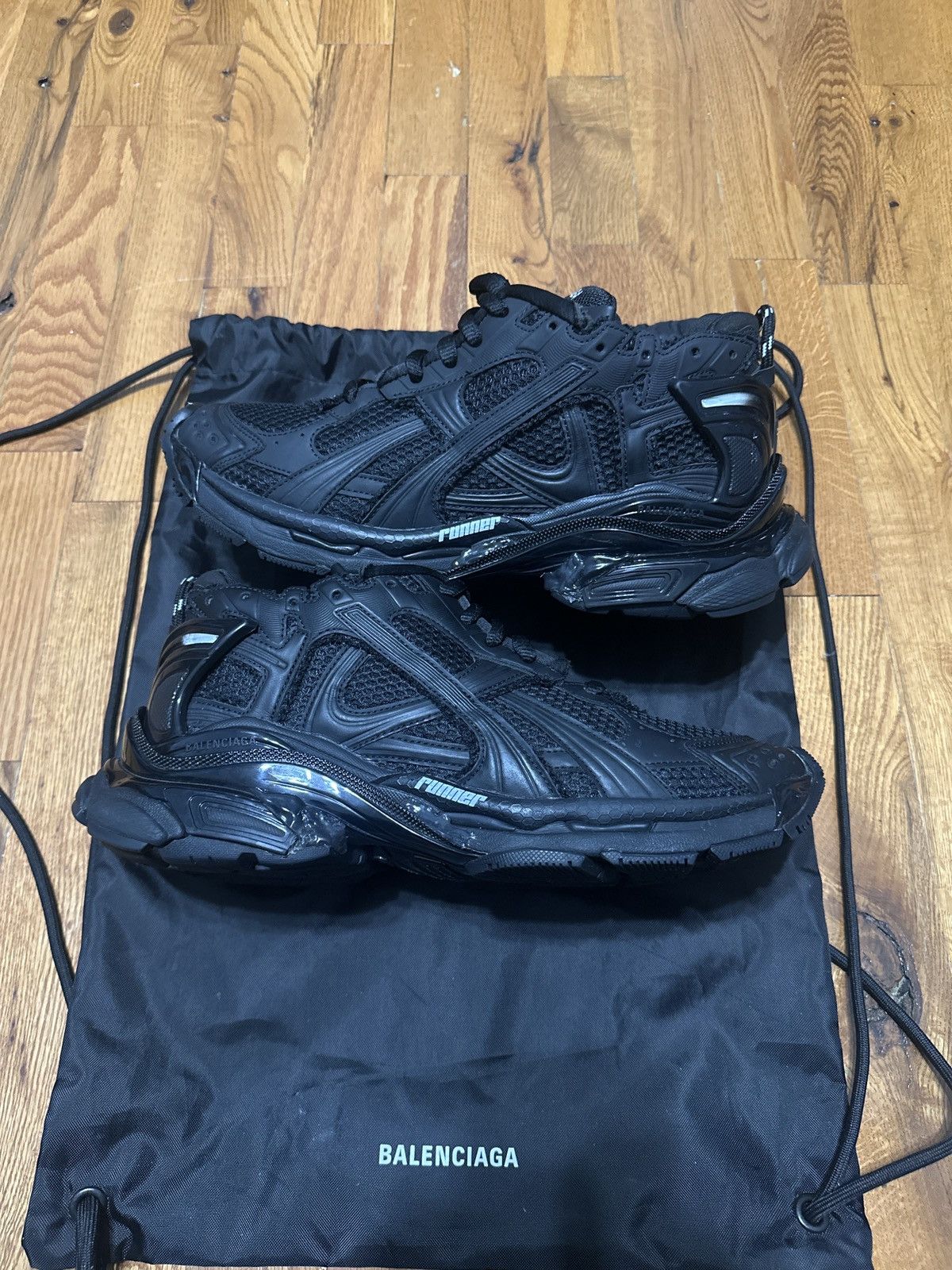Balenciaga Balenciaga Runner Matte Black Size US 9 / EU 42 - 14 Thumbnail