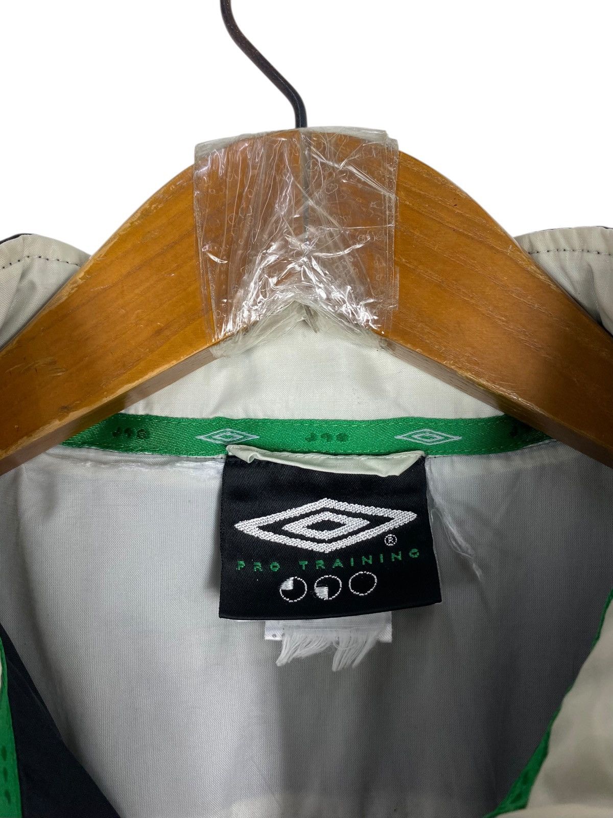 Vintage Rare‼️ Vintage 04-05 Celtic FC Umbro Track Jacket Size US M / EU 48-50 / 2 - 9 Thumbnail