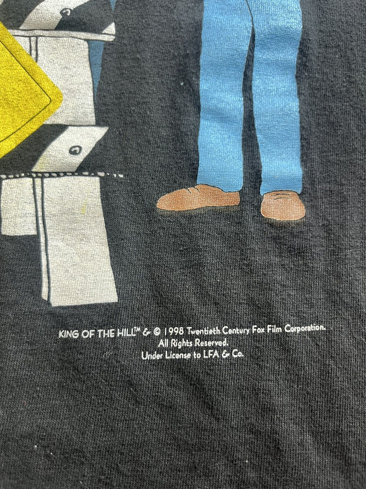 Arts & Science Vntage KING OF THE HILL Men at Work 1998’s Tshirt Size US XL / EU 56 / 4 - 6 Thumbnail