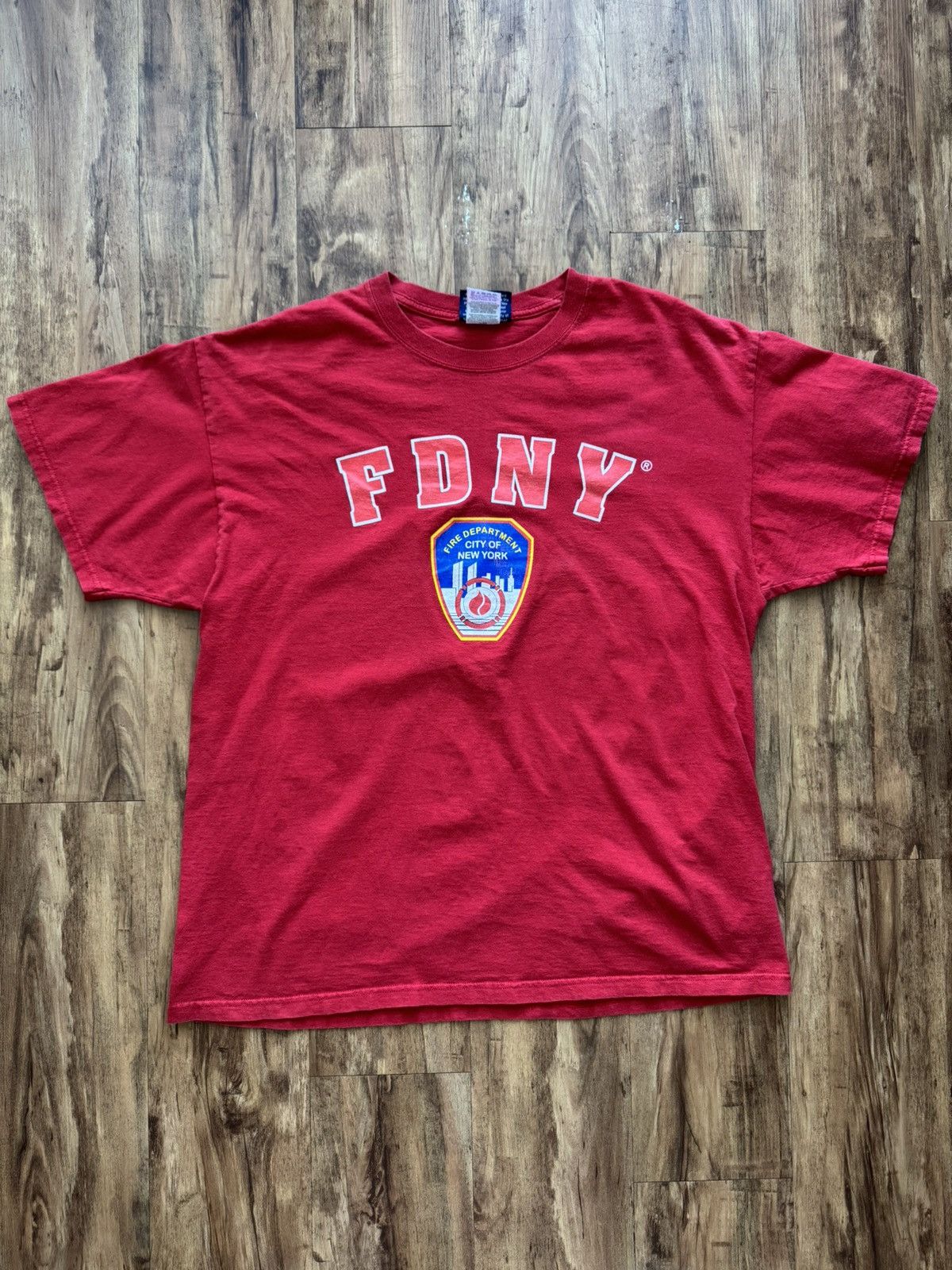 Other Vintage FDNY t-shirt Size US XL / EU 56 / 4 - 1 Thumbnail