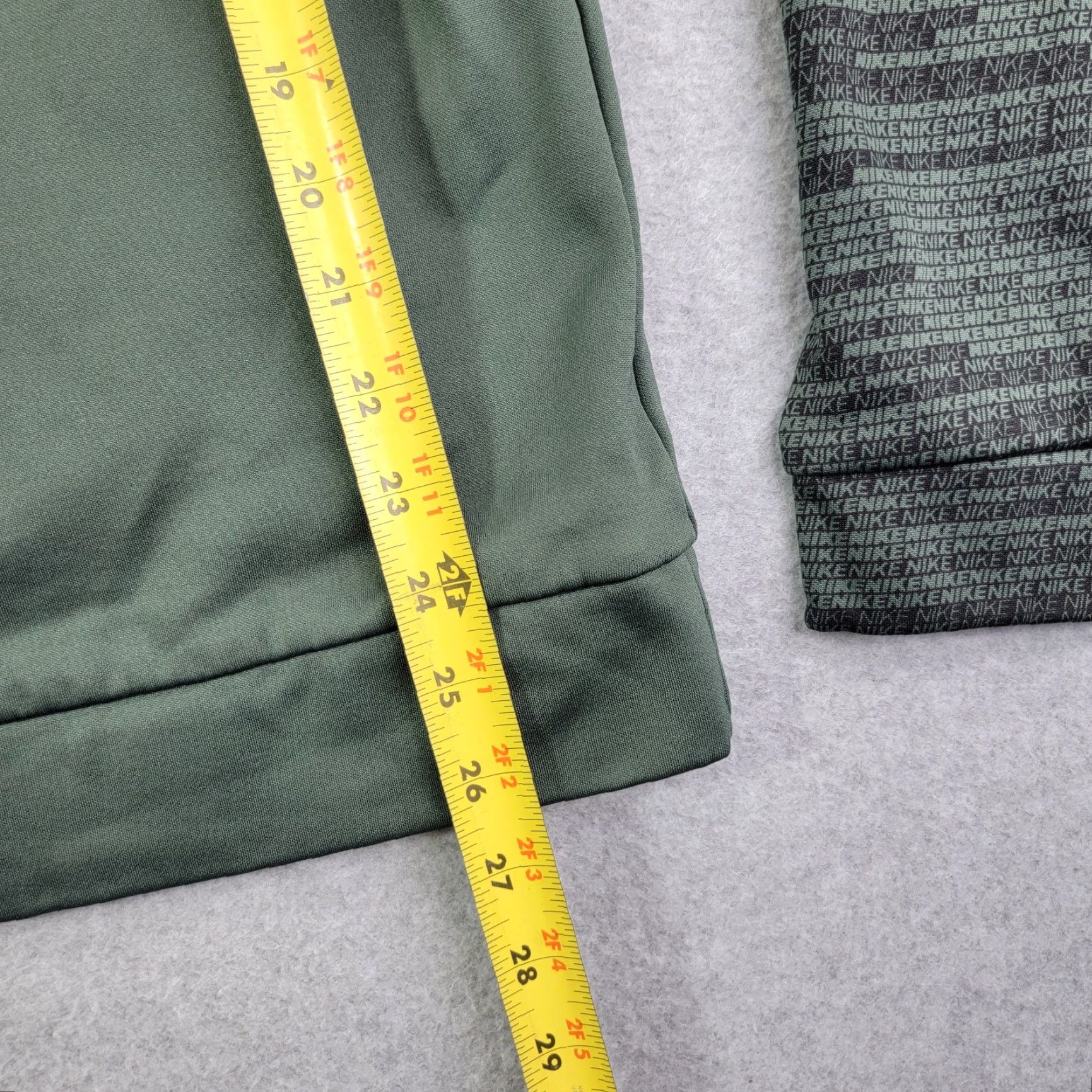 Nike Nike Thermal Dri-Fit Hoodie Sweatshirt Medium #860483 Spell Out on Sleeves Teen Nike Sportswear Pullover Fleece Gray Polyester Long Sleeve Regular Size US M / EU 48-50 / 2 - 7 Thumbnail