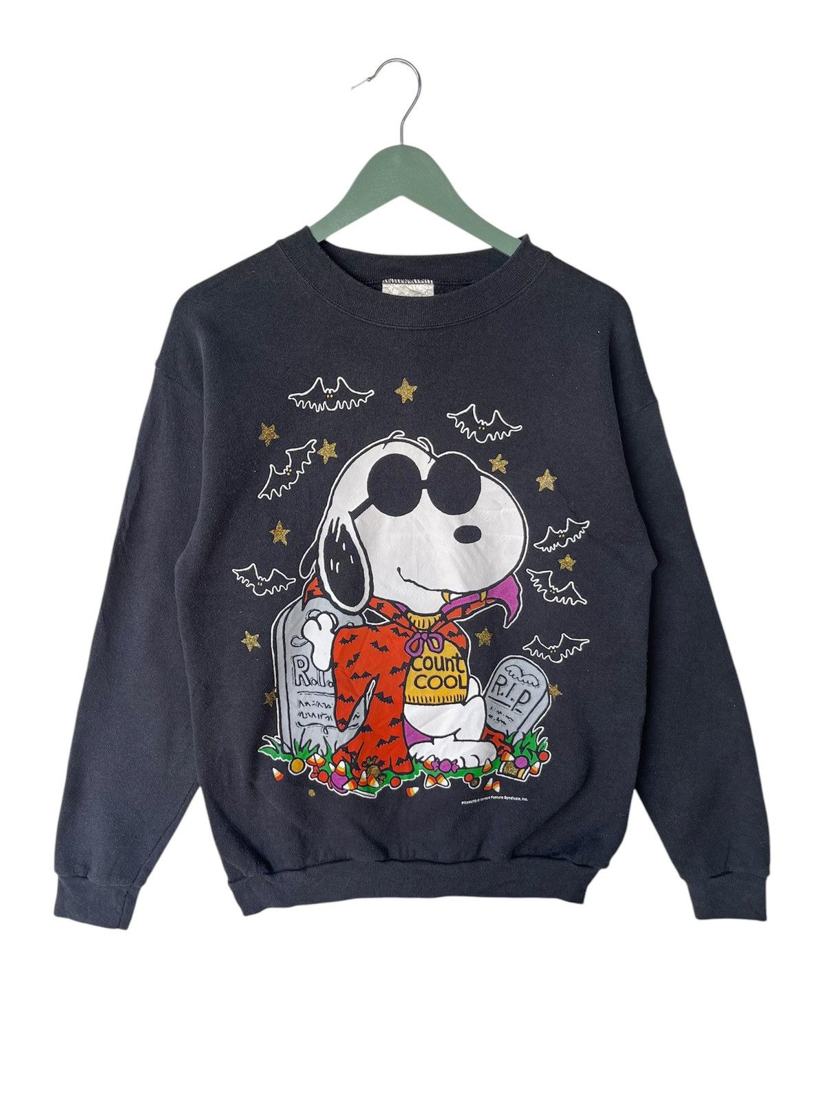 Peanuts × Vintage Vintage 90s Peanuts Snoopy Dracula Sweatshirt Size US L / EU 52-54 / 3 - 1 Thumbnail