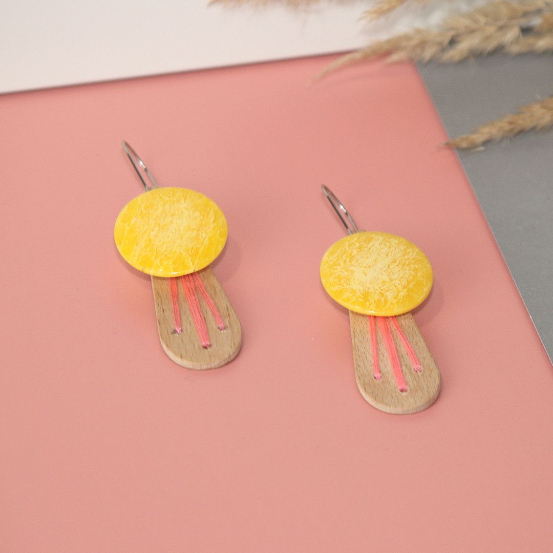Designer Wooden Earrings | Handmade in Berlin x YUNTA Size ONE SIZE - 2 Thumbnail