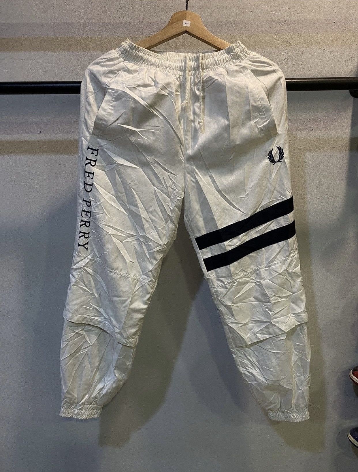 Fred Perry VINTAGE FRED PERRY SWEATPANTS MADE IN JAPAN Size US 28 / EU 44 - 1 Thumbnail
