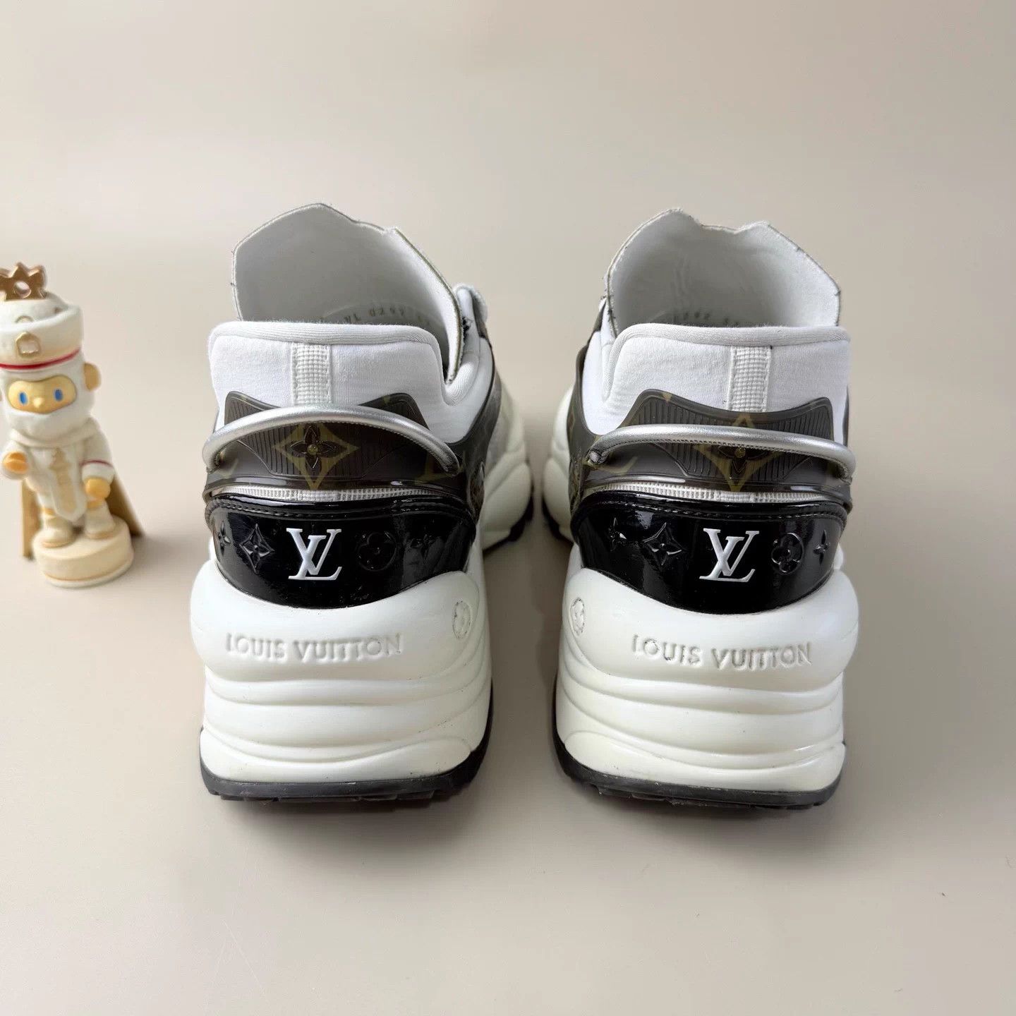 Louis Vuitton LV Run55 White Brown Casual Shoes 37 EU Size US 6 / IT 36 - 3 Thumbnail