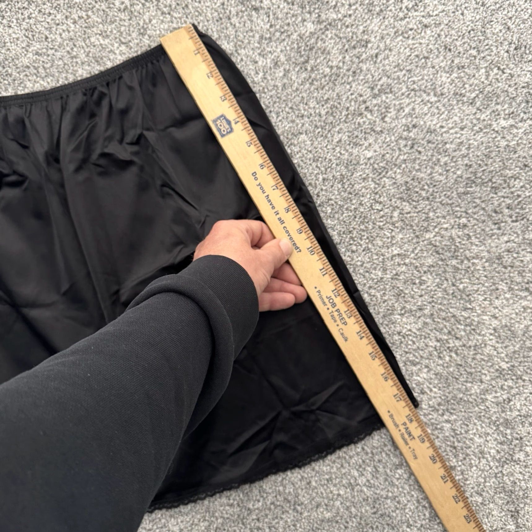Vintage VINTAGE Vanity Fair Half Slip Skirt Lace Nylon Knee Length A-Line Elastic Waist Large Black Women USA 70s 80s MCM Vintage Size 36" / US 14 / IT 50 - 5 Thumbnail