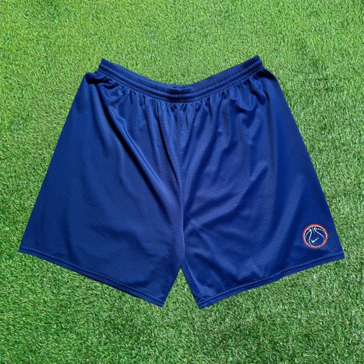 Nike × Vintage Vintage 90s Nike Basketball Shorts Size US 36 / EU 52 - 1 Thumbnail