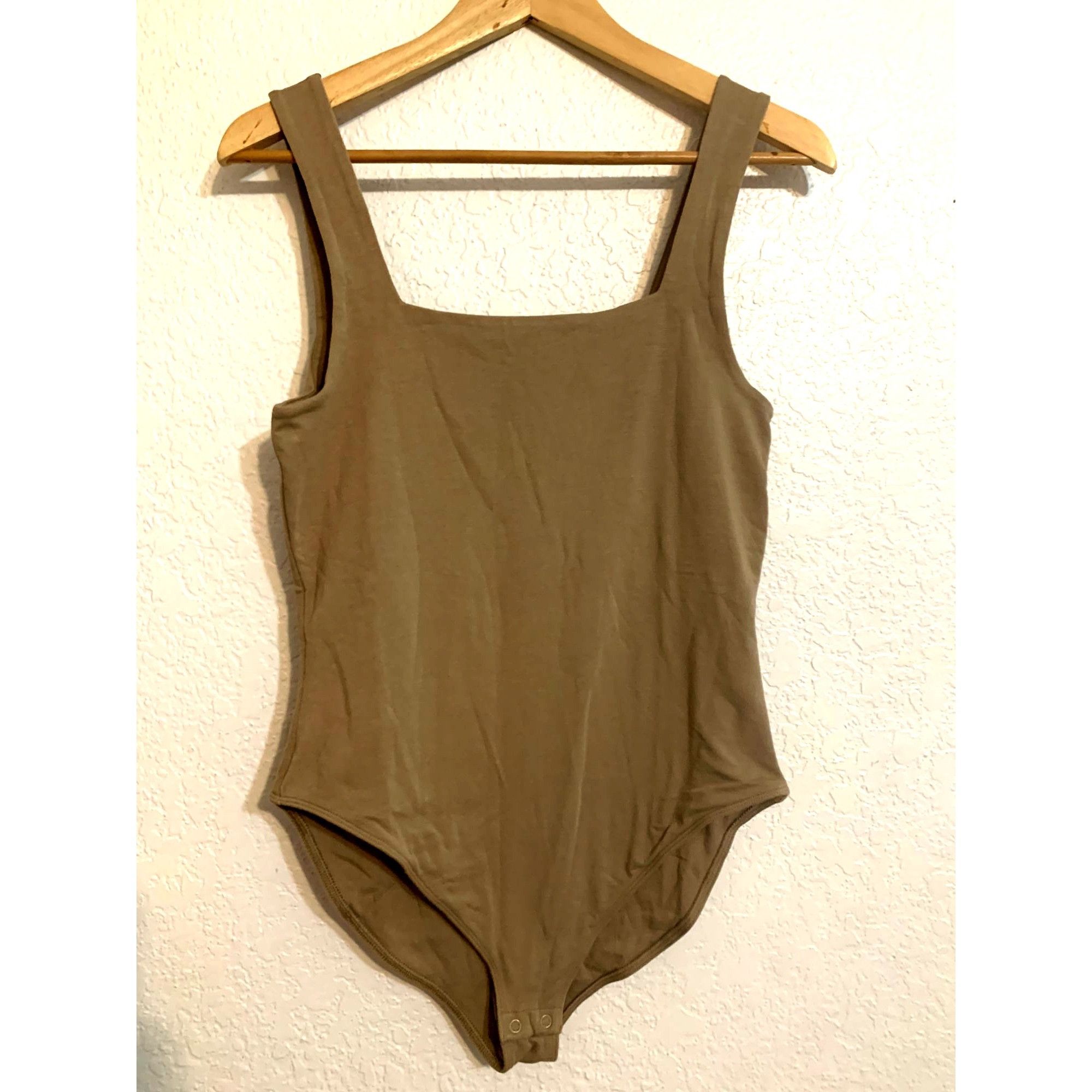 Old Navy Bodysuit Womens Khaki Snap Layer Base Sz Medium Bohocore Nor Size M / US 6-8 / IT 42-44 - 1 Thumbnail