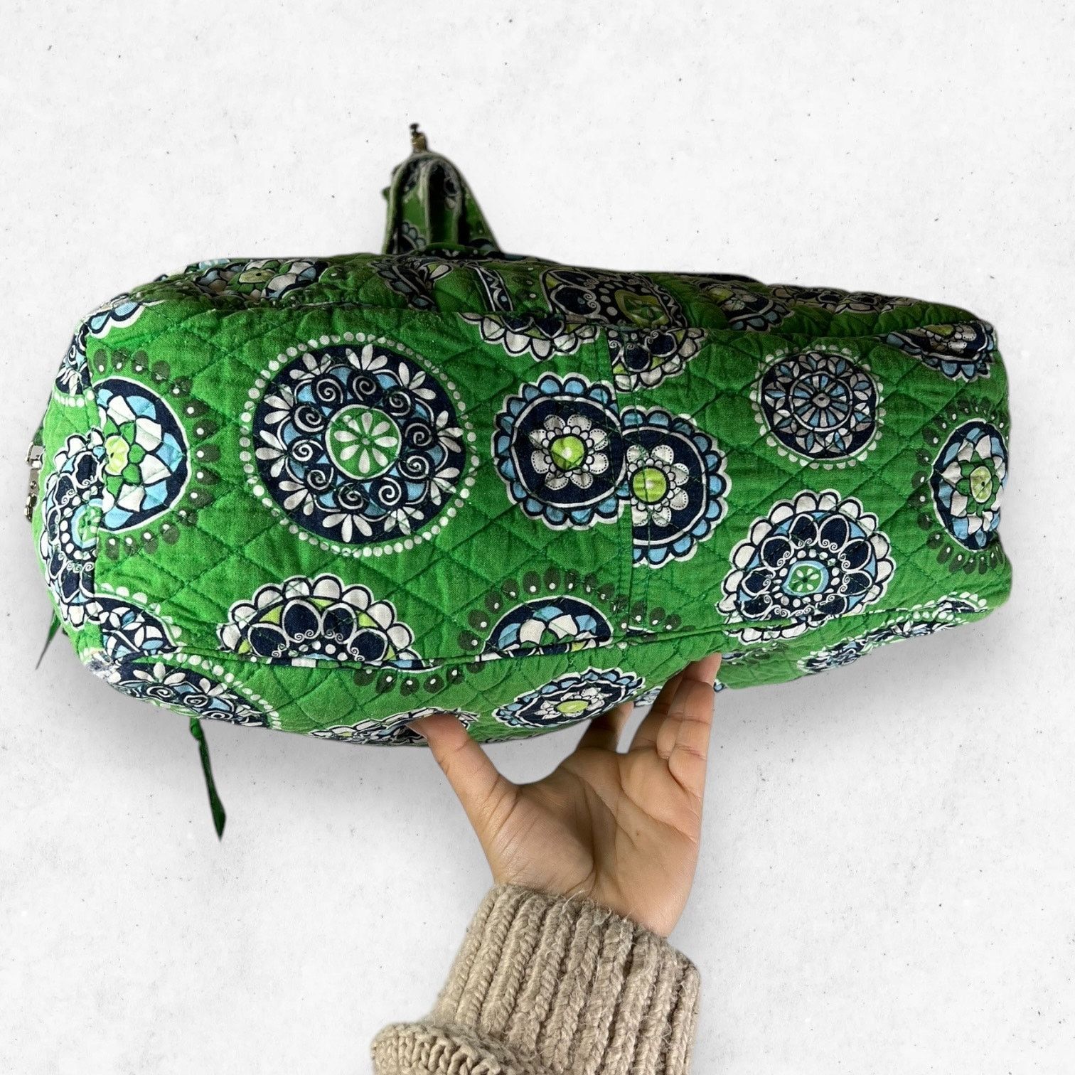 Vera Bradley Vera Bradley Cupcakes Green Retired Pattern Duffel DAMAGED Size ONE SIZE - 7 Thumbnail