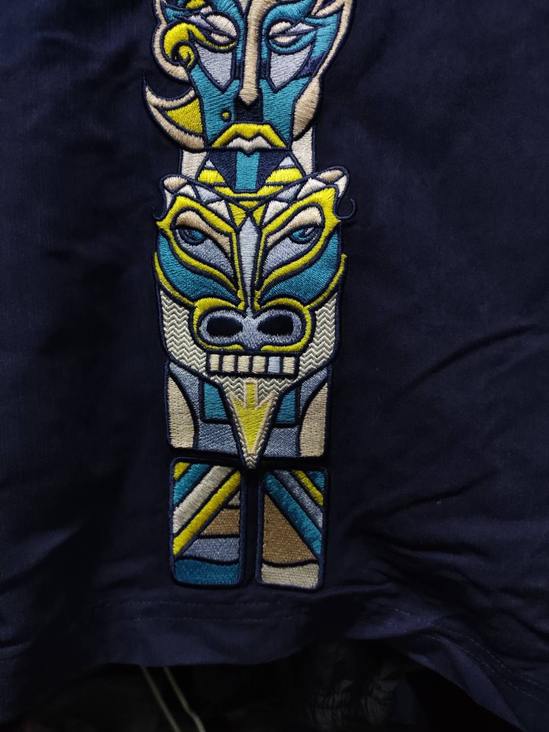 Marc Buchanan Vtg 00's Pelle Pelle " Totem Pole " Embroidery Shirts Size US XL / EU 56 / 4 - 10 Thumbnail