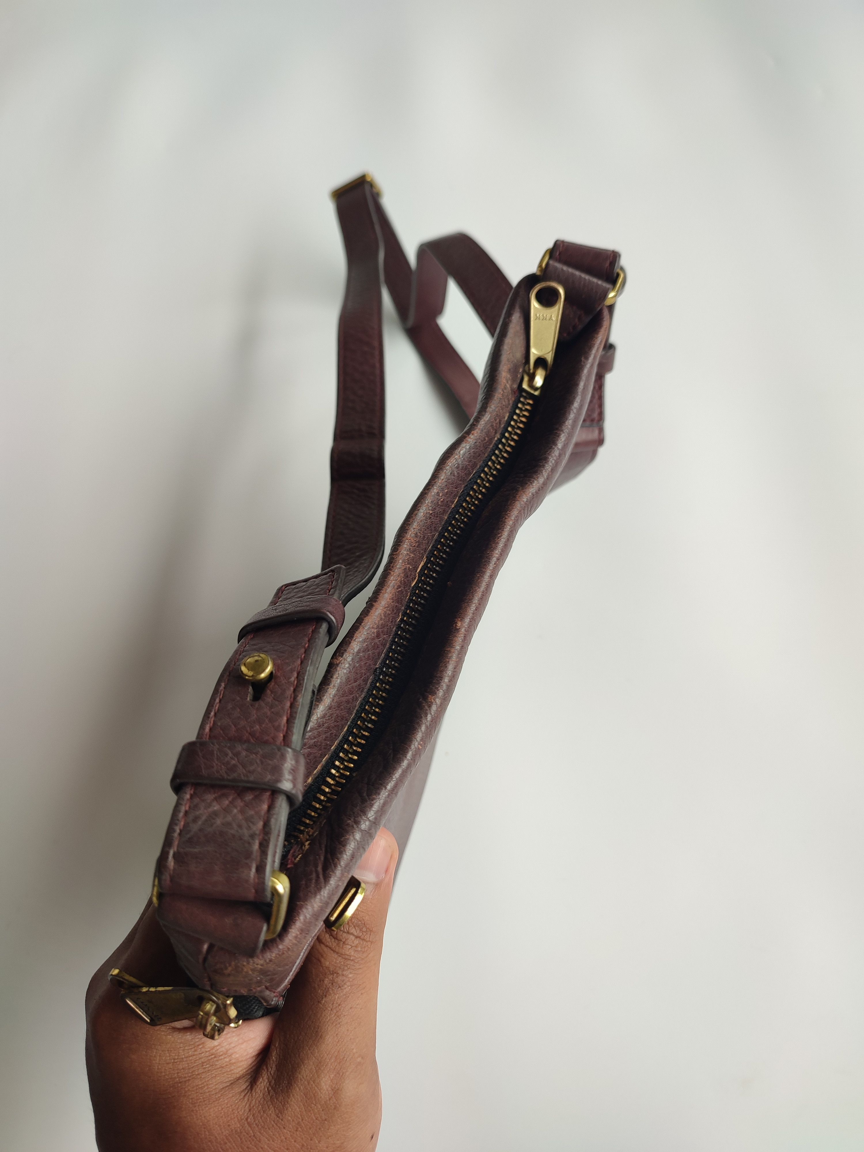 Fossil AUTH FOSSIL LEATHER SLINGBAG Size ONE SIZE - 5 Thumbnail