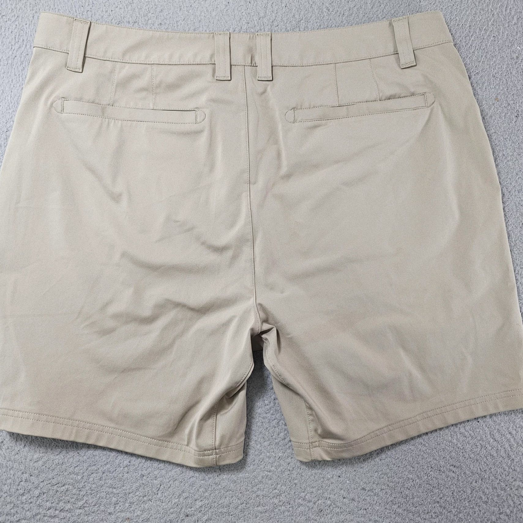 Rhone Rhone Shorts Mens 36 Beige Khaki Performance Golf Casual Stretch Polyester Size US 36 / EU 52 - 3 Thumbnail