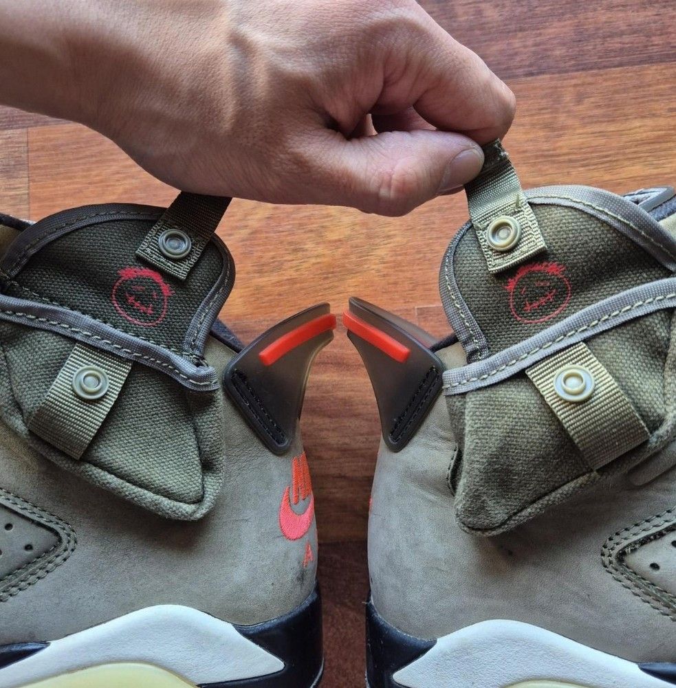 Nike × Travis Scott Air Jordan 6 Retro Travis Scott Size US 8.5 / EU 41-42 - 7 Thumbnail