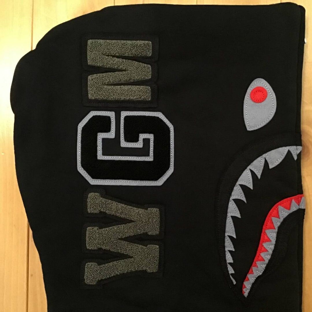 Bape BAPE Reflective camo shark full zip hoodie a bathing ape Size US L / EU 52-54 / 3 - 5 Thumbnail