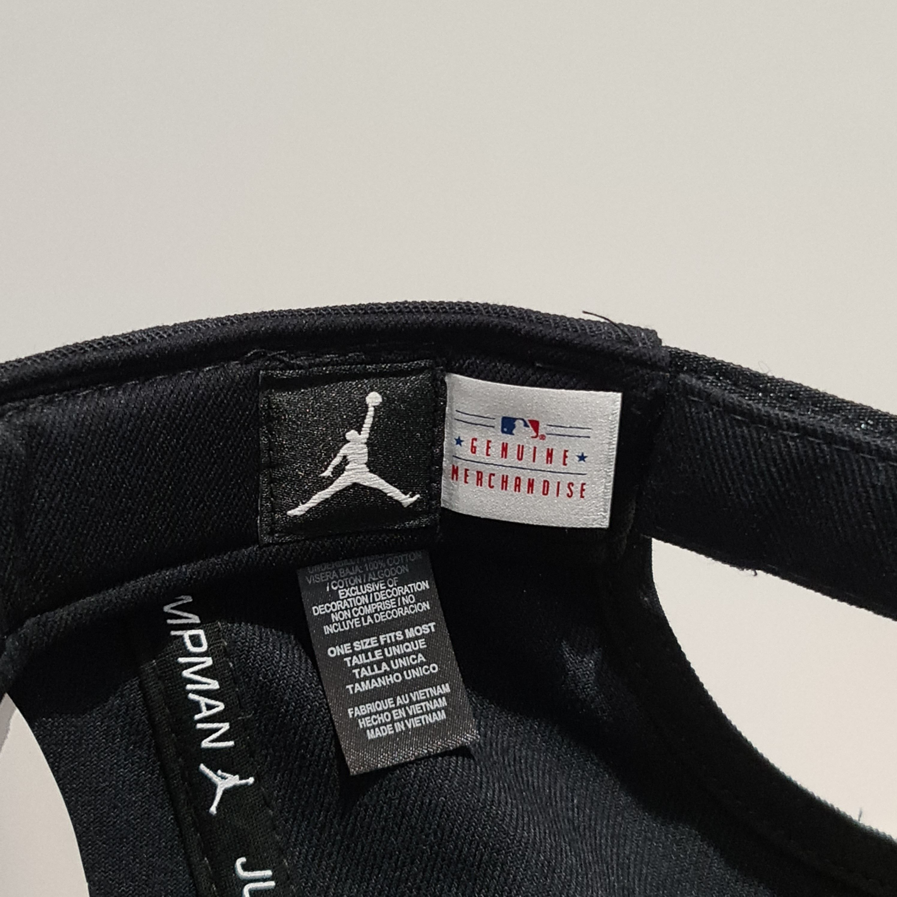Jordan Brand Jordan Cap Strapback 'NY Yankees RE2PECT' Black Size ONE SIZE - 8 Thumbnail