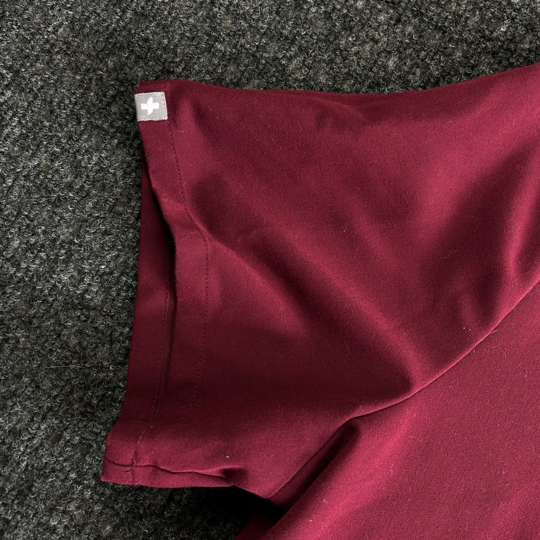 Vintage FIGS Scrub Top Shirt Womens 2XL Maroon Solid Medical 3 Pocket FW1100 Casma V2XL Womens Size XXL / US 16-18 / IT 52-54 - 4 Thumbnail