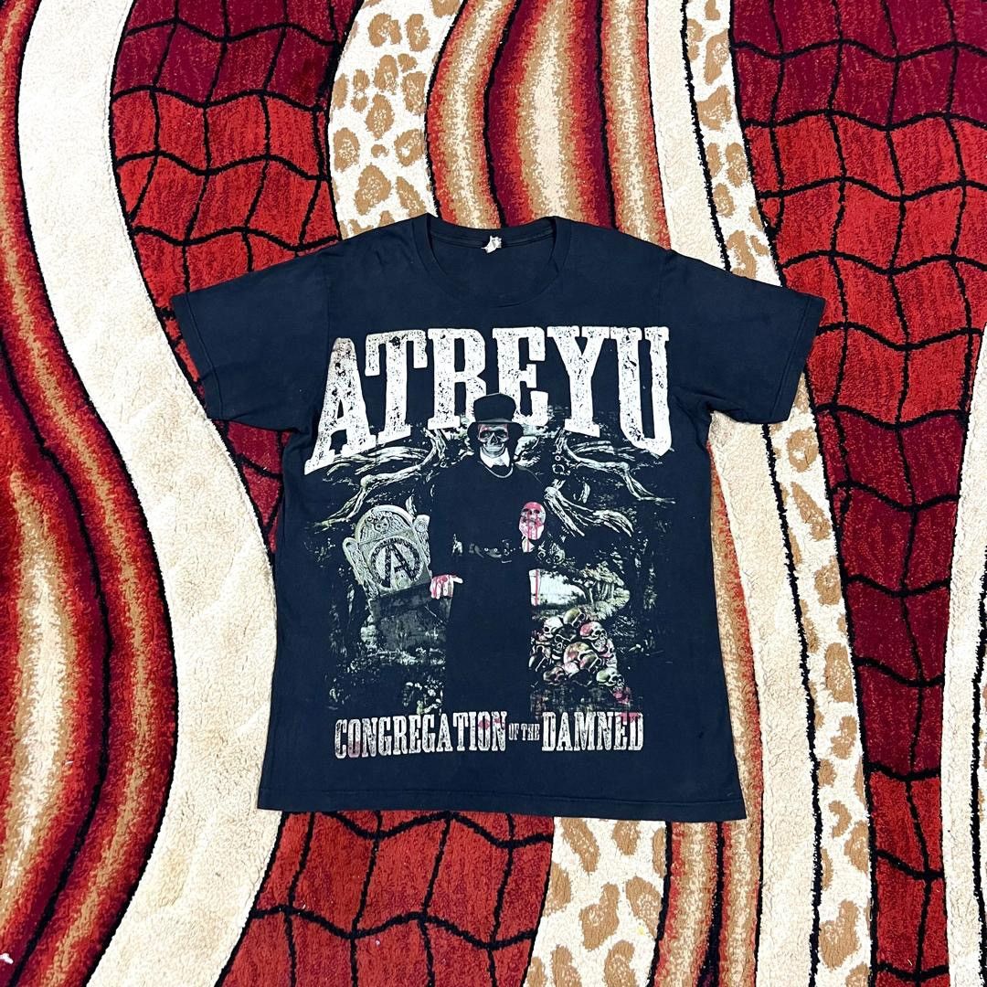 Vintage Thrashed Faded Atreyu American Rock Band T Shirt