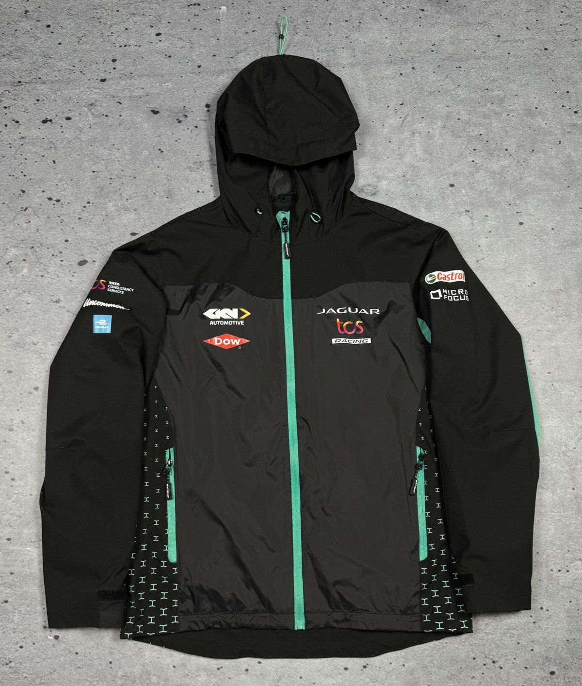 Formula 1 Jaguar Tcs Racing F1 Team Jacket Size M Size US M / EU 48-50 / 2 - 1 Thumbnail