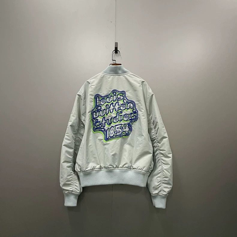 Louis Vuitton Louis Vuitton Light green embroidered logo bomber jacket 25 Size US M / EU 48-50 / 2 - 2 Thumbnail