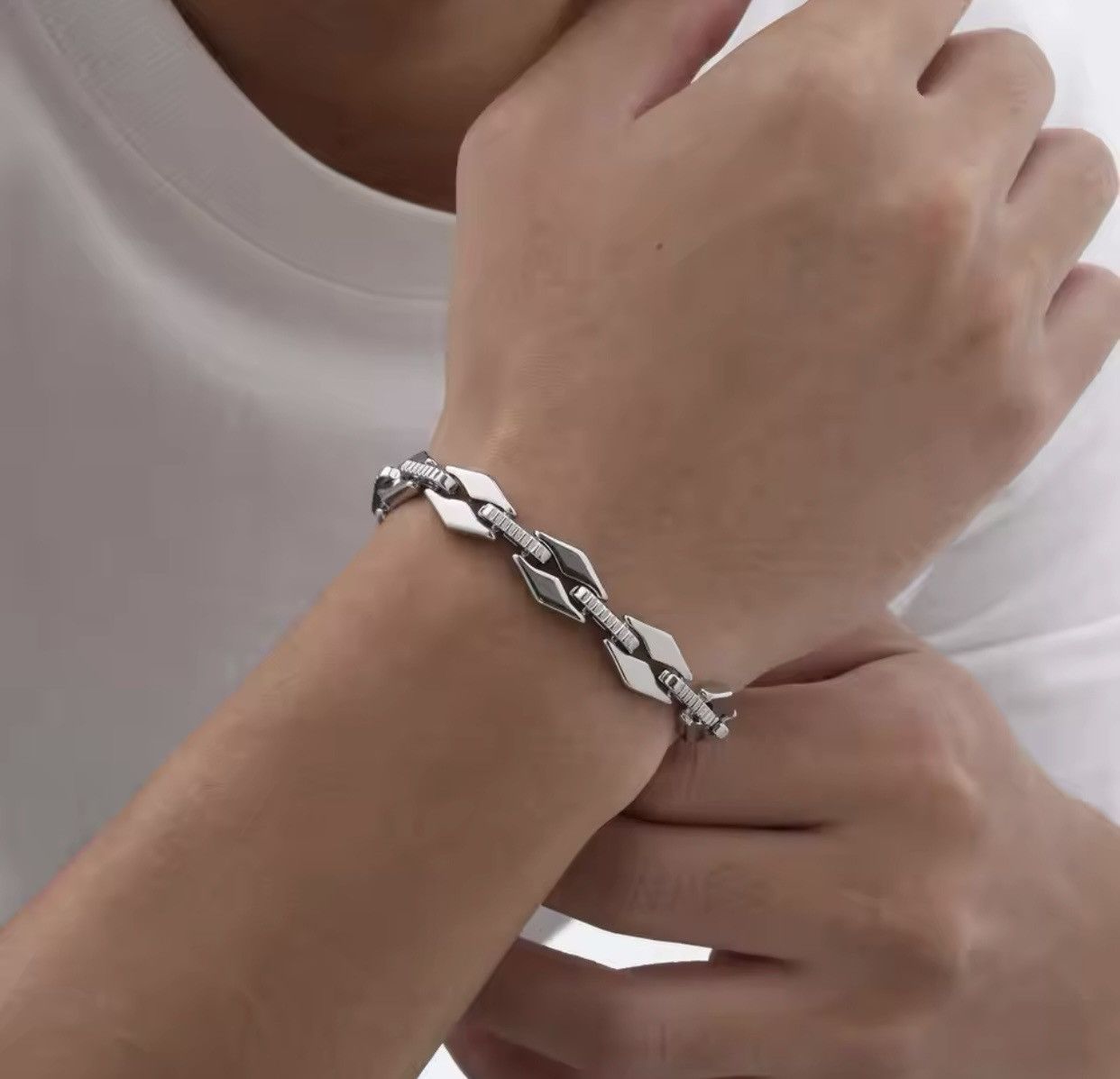 Jewelry Handmade Stainless Steel Link Wristband Size ONE SIZE - 3 Thumbnail