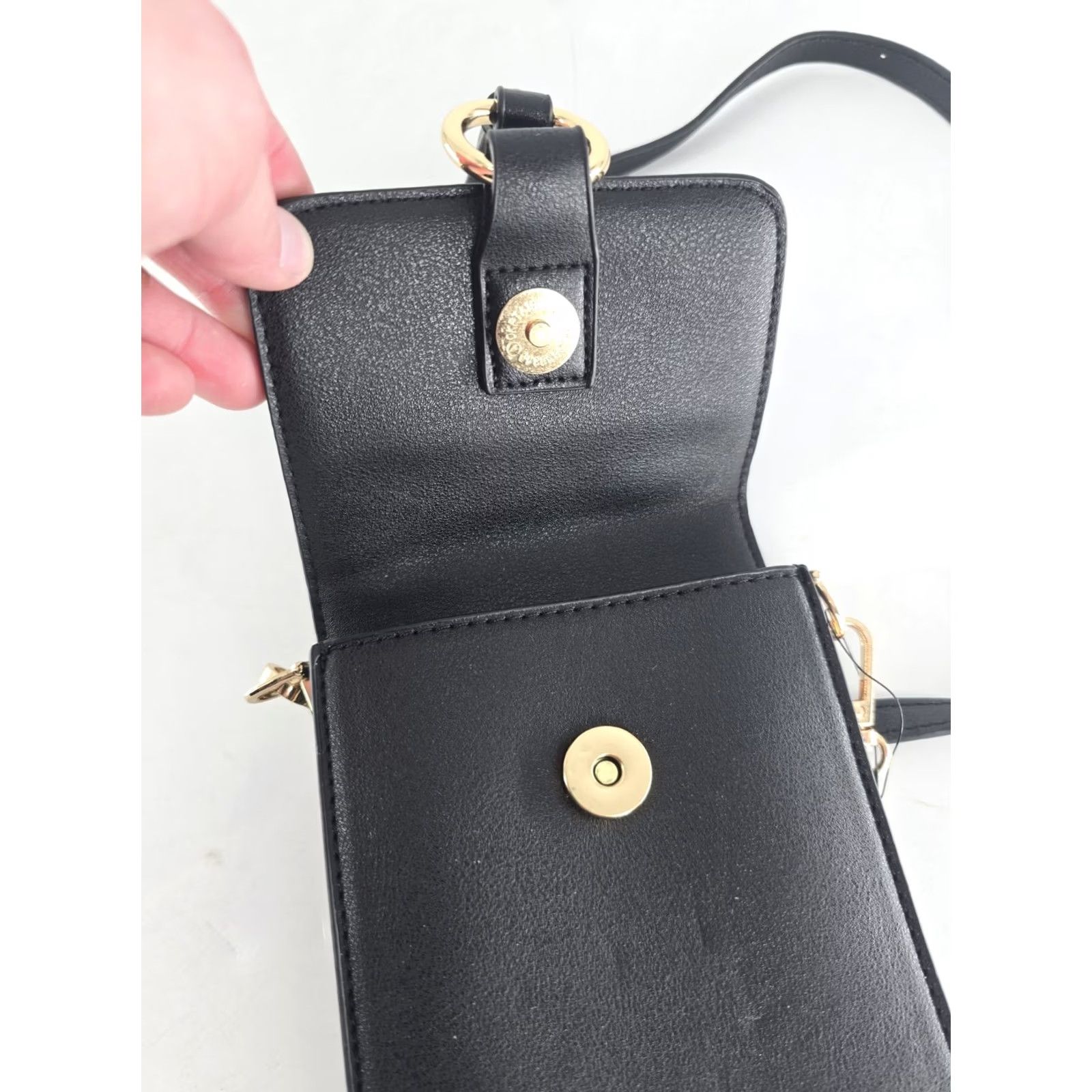 Vintage Becool Crossbody Bag Black Brass Ring Ring Phone Case Clutch Mini NWT Leather Faux Leather Detachable Strap Womens Size ONE SIZE - 4 Thumbnail