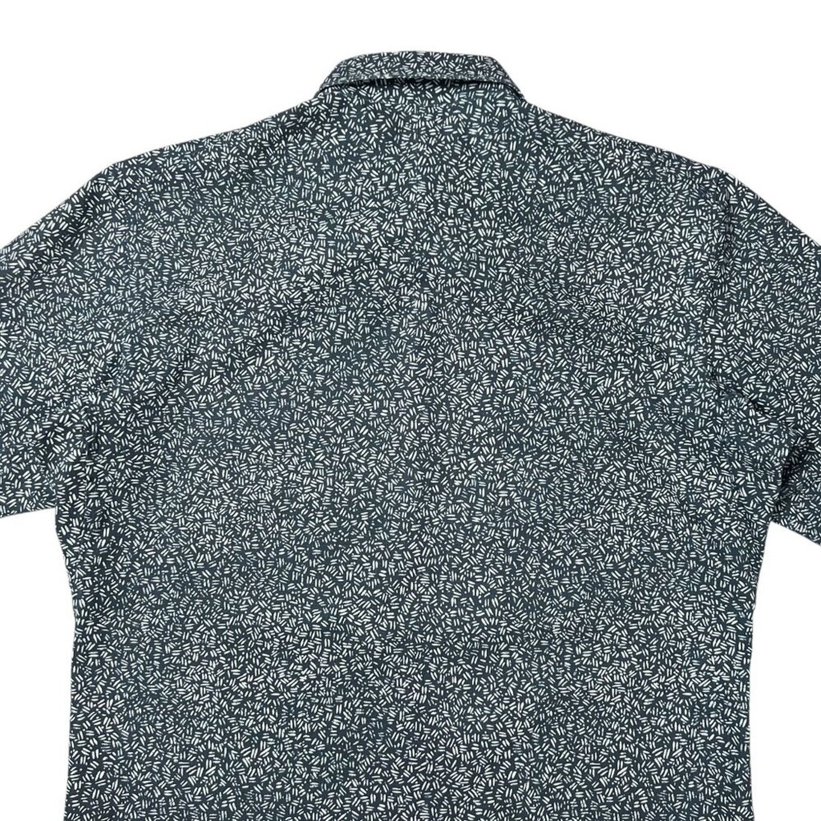 Lululemon Lululemon Down to the Wire Button Shirt Size M Navy Stretch Size US M / EU 48-50 / 2 - 12 Thumbnail