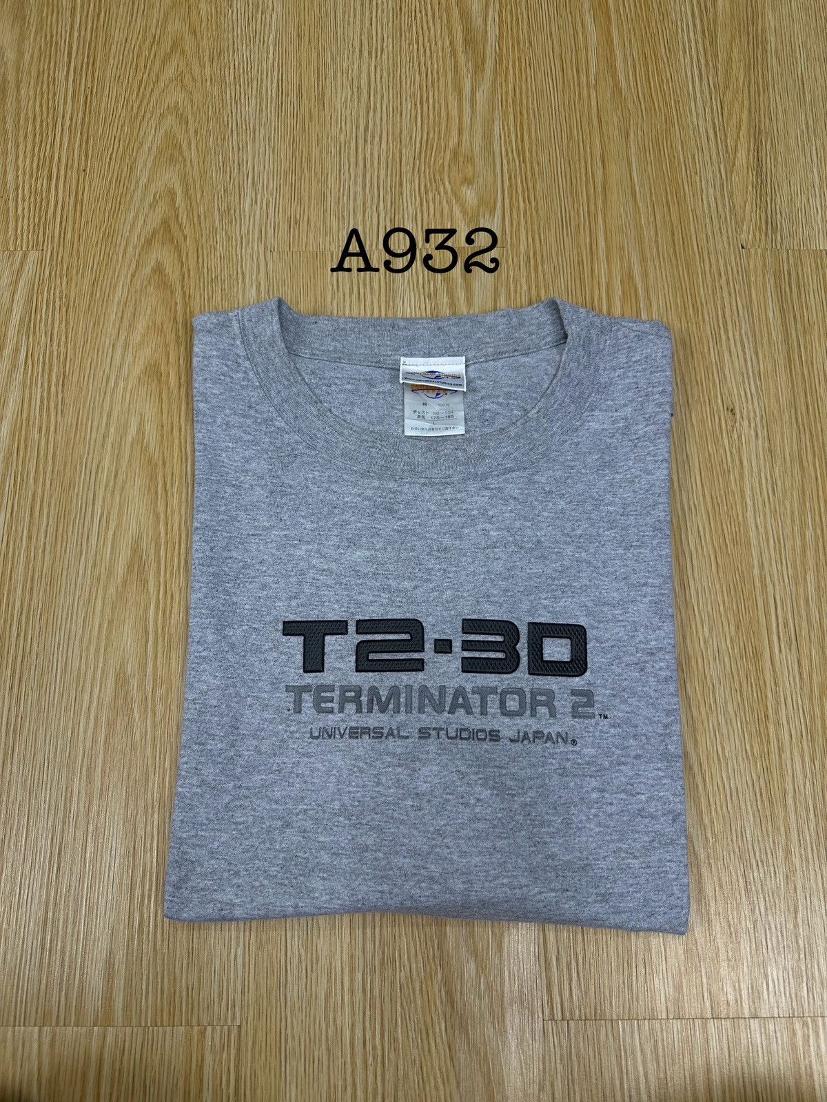 Universal Studios Vintage Terminator 2 Universal Studios Movie Tshirt A932 Size US L / EU 52-54 / 3 - 11 Thumbnail