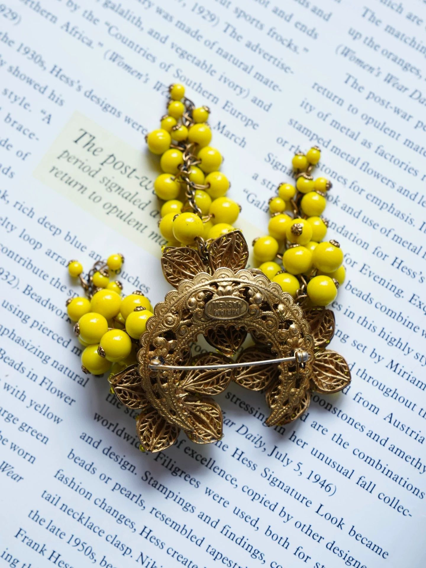Other Miram Haskell 1940s/50s Yellow Glass Floral Brooch Earring Set Size ONE SIZE - 5 Thumbnail
