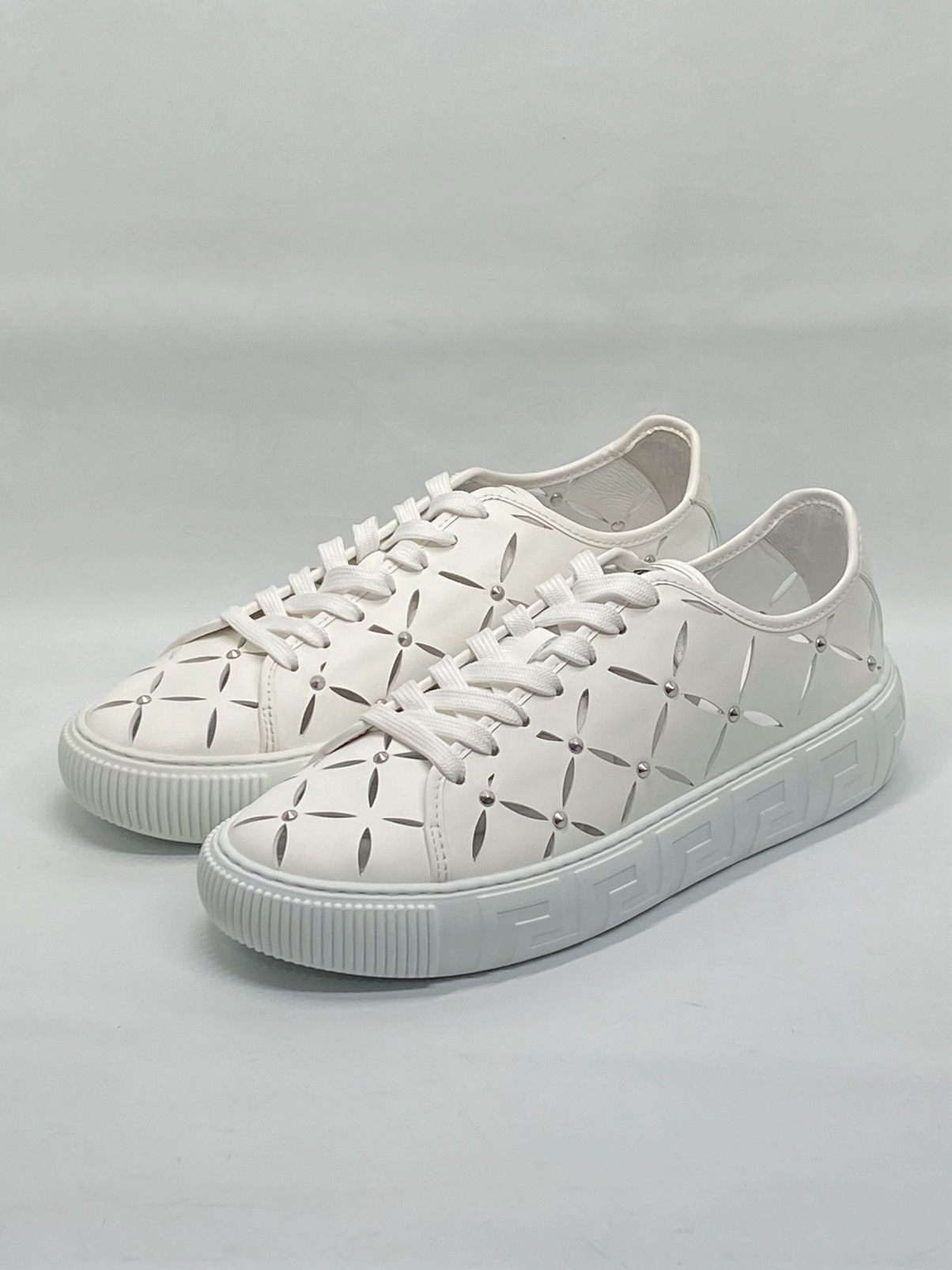 Versace Versace Laser-Cut Low-Top Leather Sneakers size 42/us size 9 Size US 9 / EU 42 - 3 Thumbnail