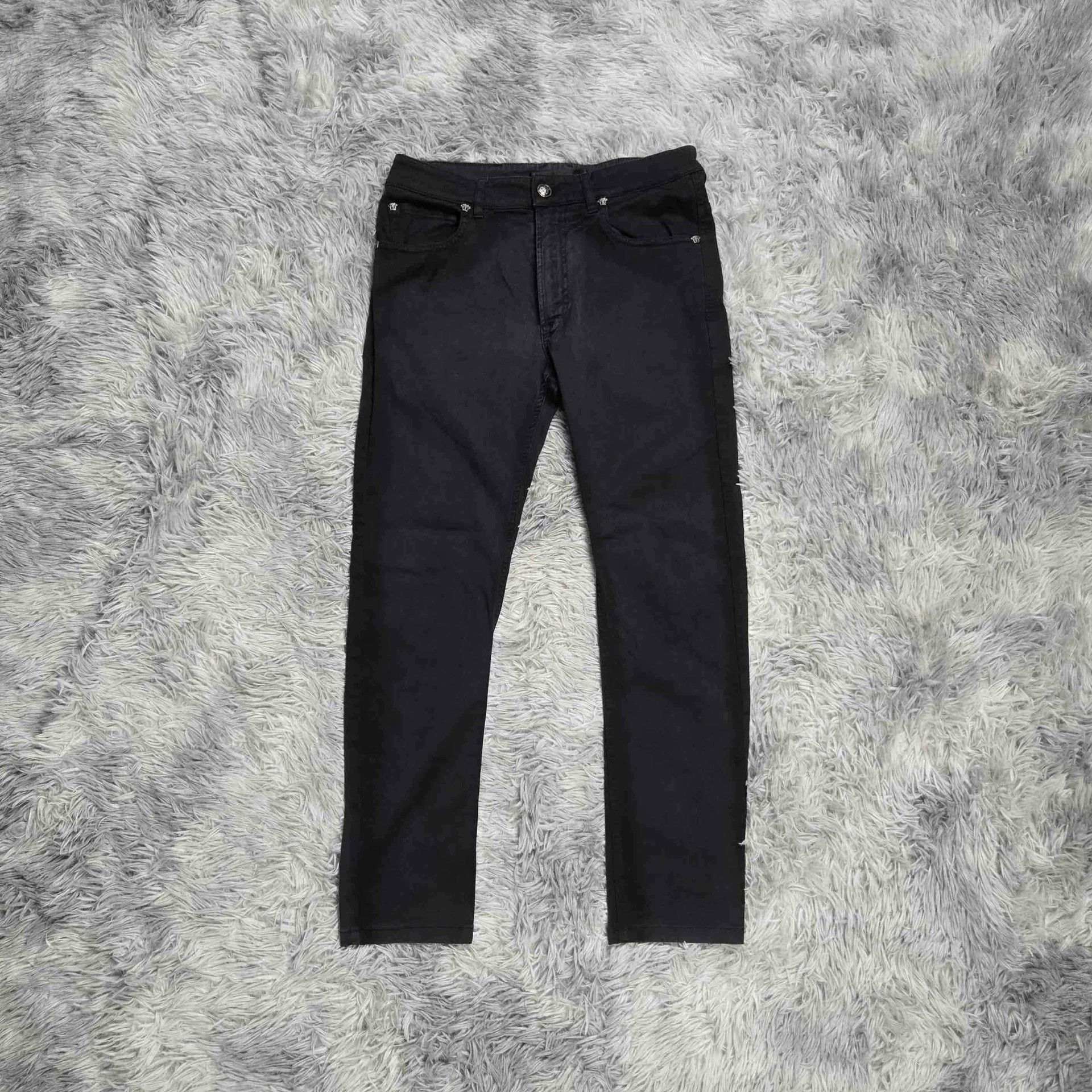 Versace versace black logo denim pants for slim fit Size US 30 / EU 46 - 1 Thumbnail