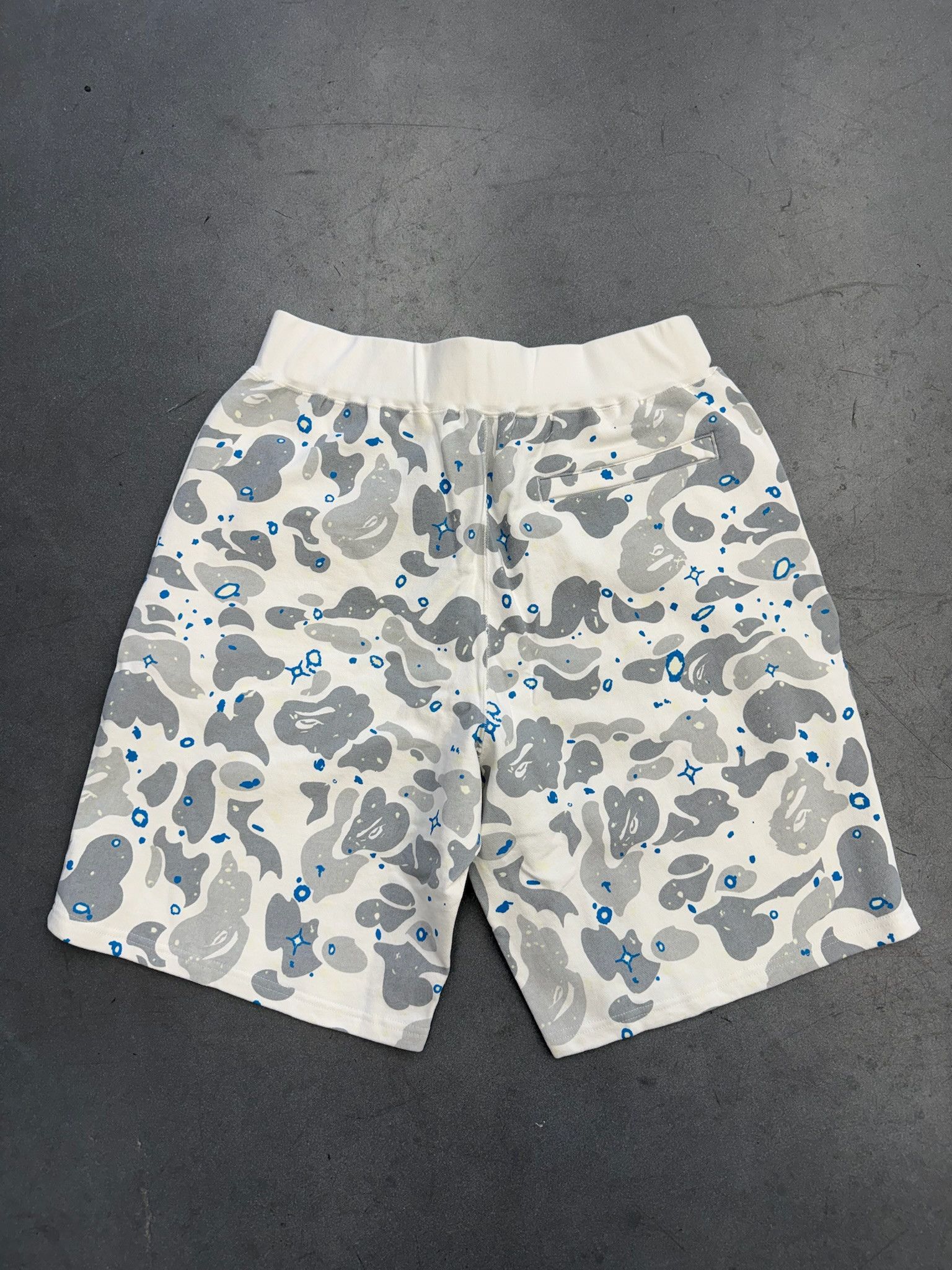 Bape SS20 A Bathing Ape Bape Space Camo Wide Sweatshort - White Size US 38 / EU 54 - 12 Thumbnail