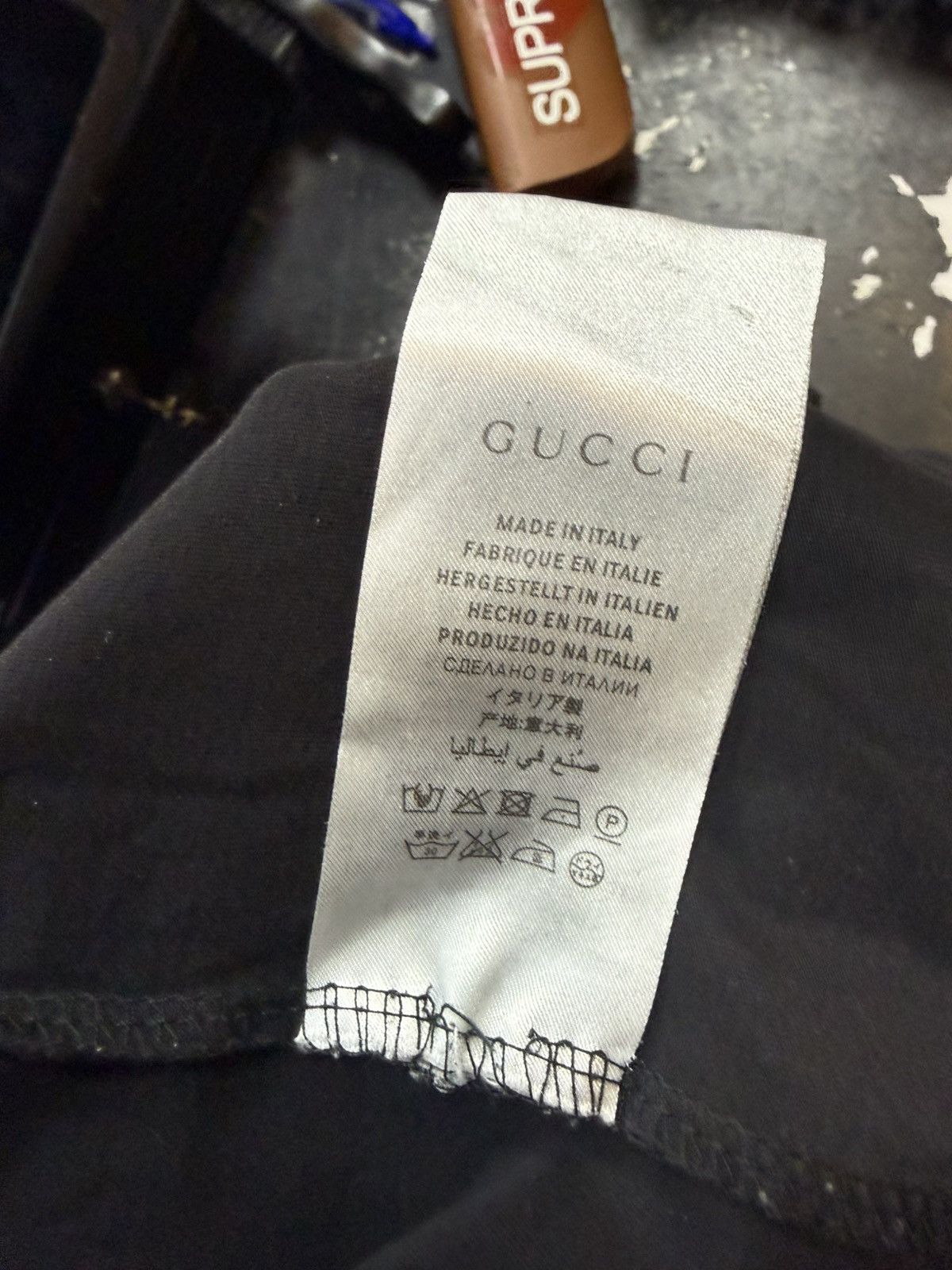 Gucci Gucci Metal Logo T Shirt Black Red White Size US M / EU 48-50 / 2 - 4 Thumbnail