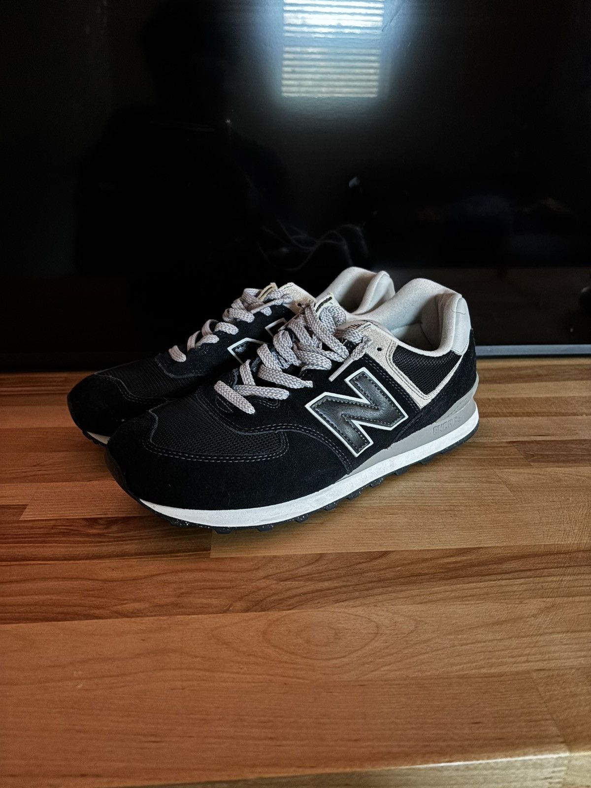 New Balance New Balance 574 core - men’s 10.5 Size US 10.5 / EU 43-44 - 1 Thumbnail