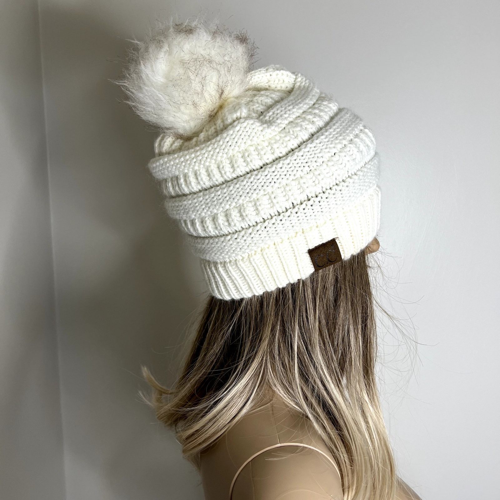 Other CC White Knit Pom Pom Beanie Hat Size ONE SIZE - 7 Thumbnail