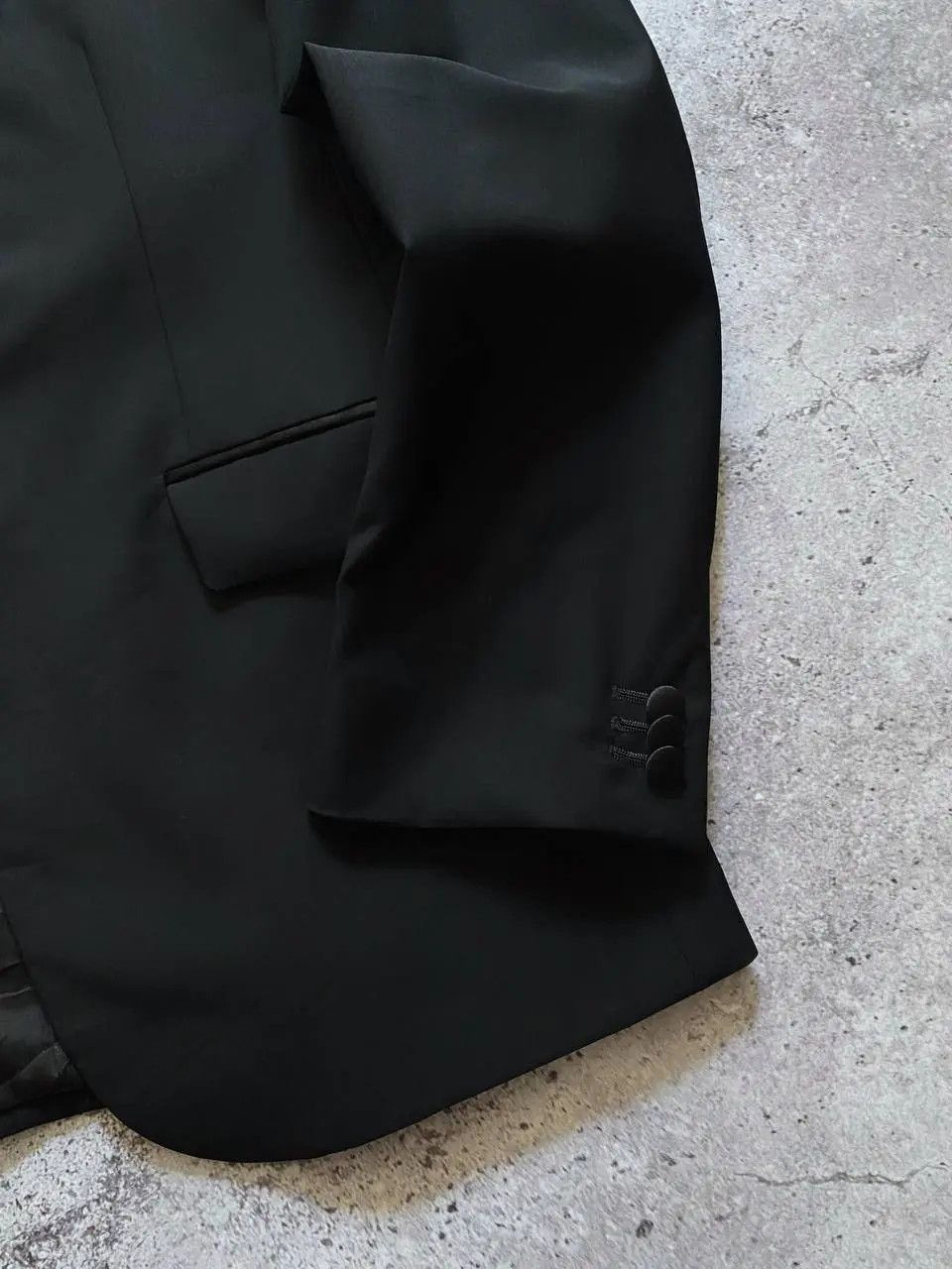 Alexander McQueen RARE ALEXANDER MCQUEEN BLACK WOOL SATIN LAPEL BLAZER Size 38R - 7 Thumbnail