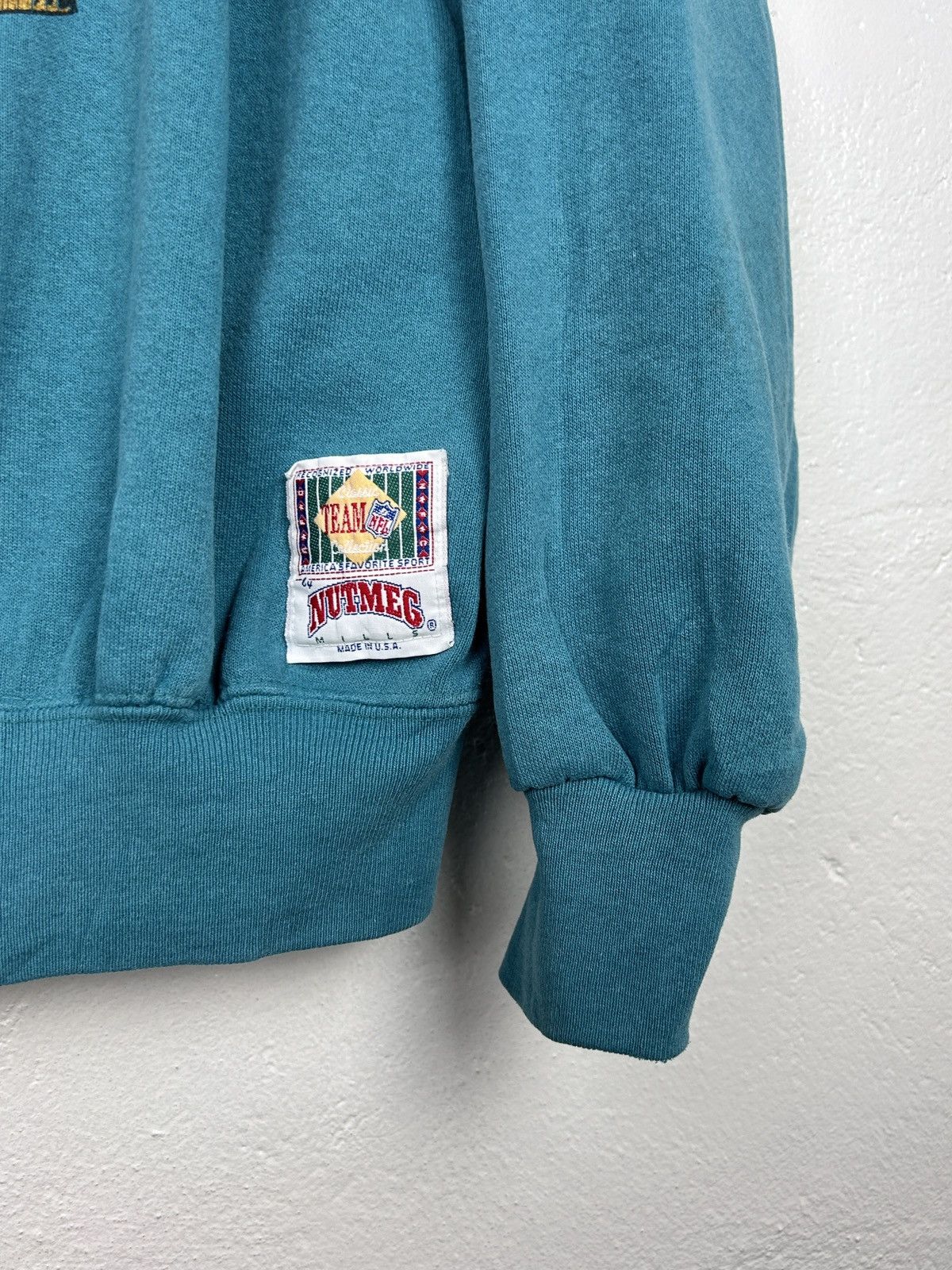 NFL 90s Vintage Nutmeg Mills Miami Dolphins NFL Crewneck Sweat Size US L / EU 52-54 / 3 - 4 Thumbnail