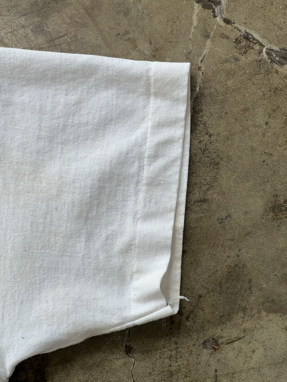 Vintage Vintage 90s Byron Station Chemical Single Stitch Tee XL Size US XL / EU 56 / 4 - 6 Thumbnail