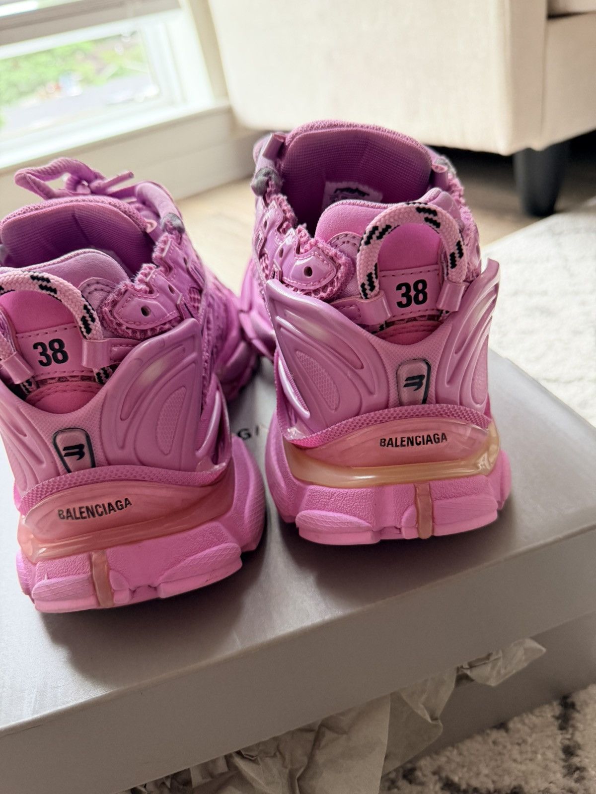 Balenciaga Balenciaga women’s runner Size US 8 / IT 38 - 12 Thumbnail