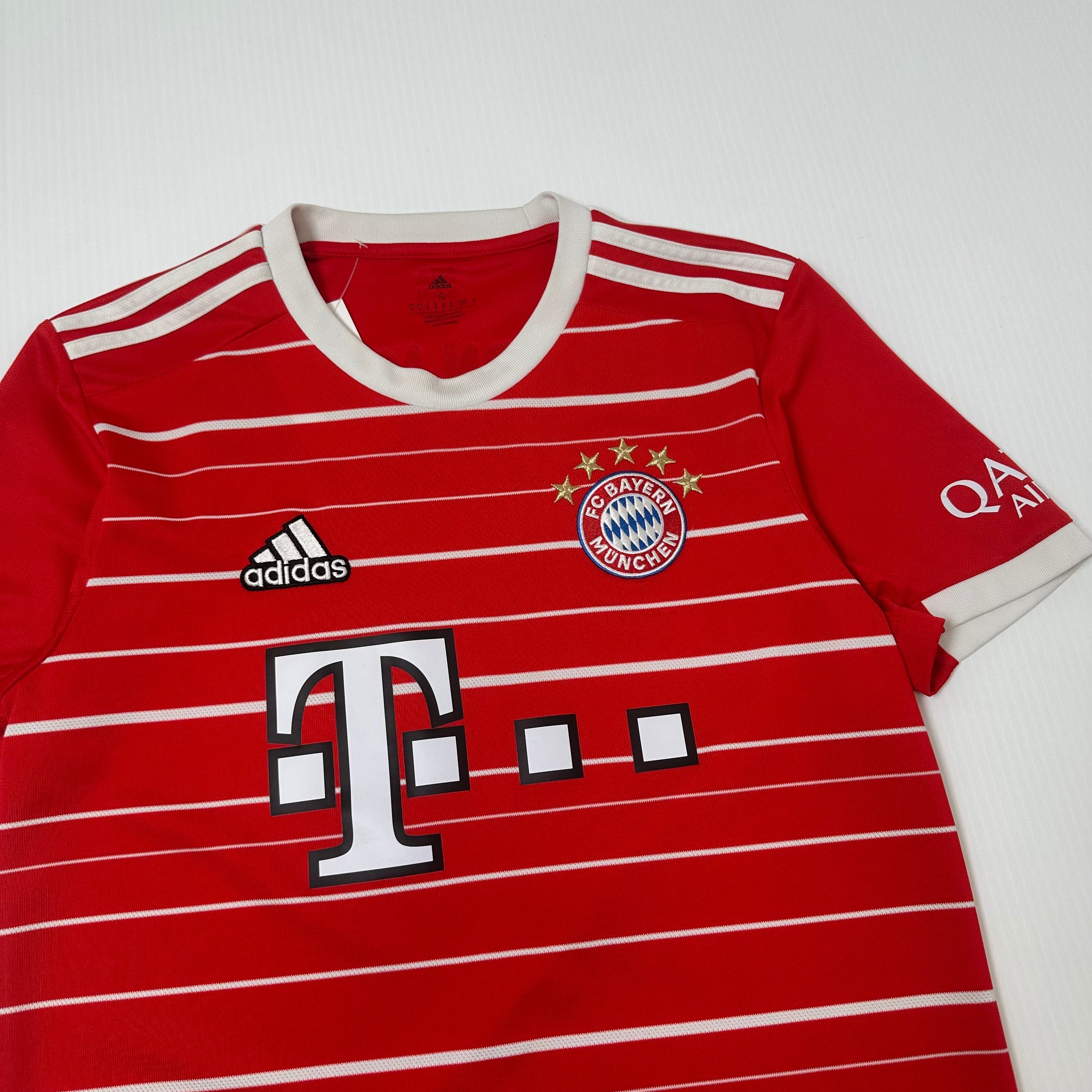 Adidas 2022-23 Adidas Bayern Munchen Home Kit S Size US S / EU 44-46 / 1 - 3 Thumbnail